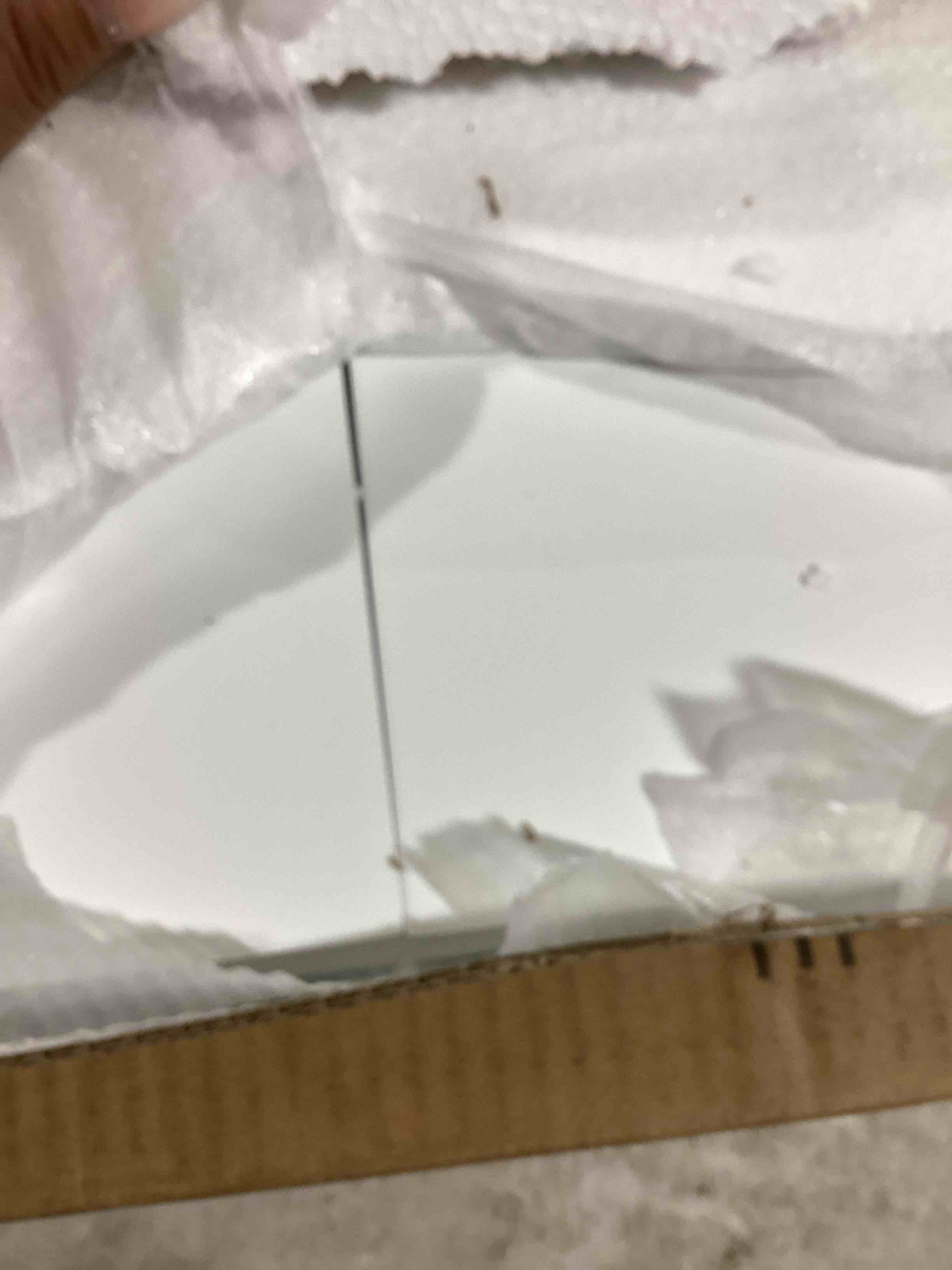 https://s3.amazonaws.com/lotting-images-prod/bidfta/RED6073909_1715112685872.jpeg