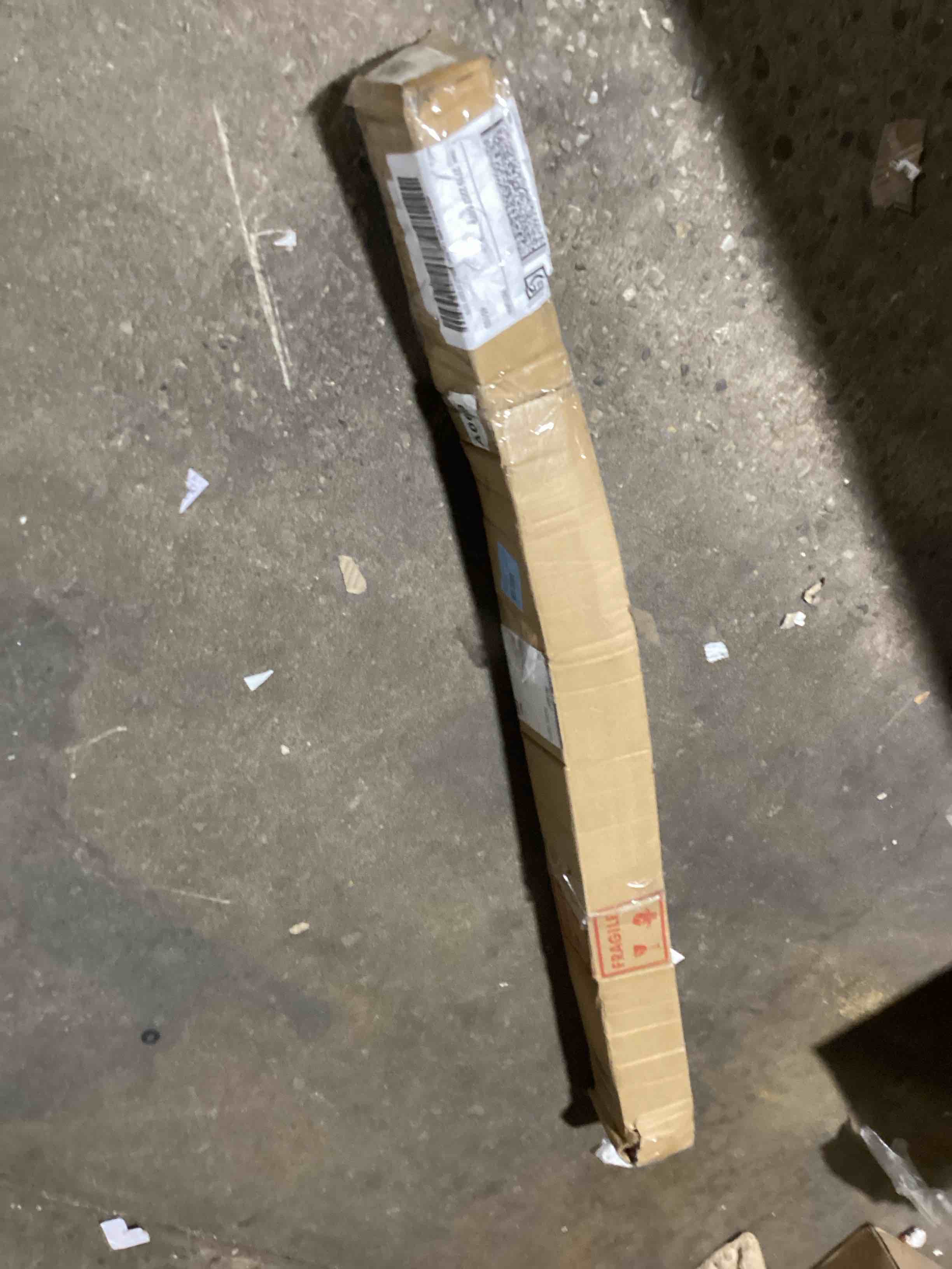 https://s3.amazonaws.com/lotting-images-prod/bidfta/RED6074137_1711479199927.jpeg