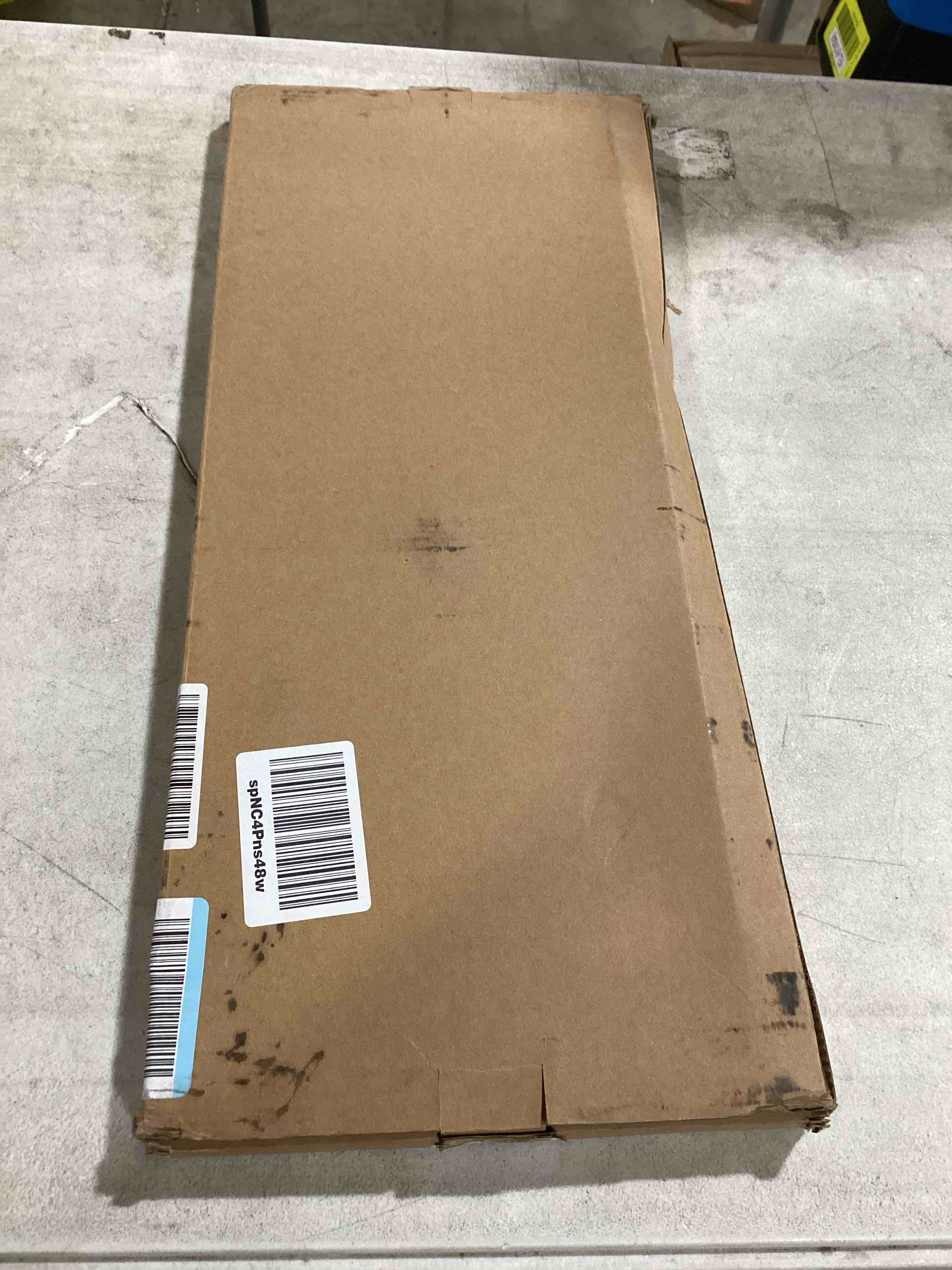 https://s3.amazonaws.com/lotting-images-prod/bidfta/RED6074847_1716995670081.jpeg