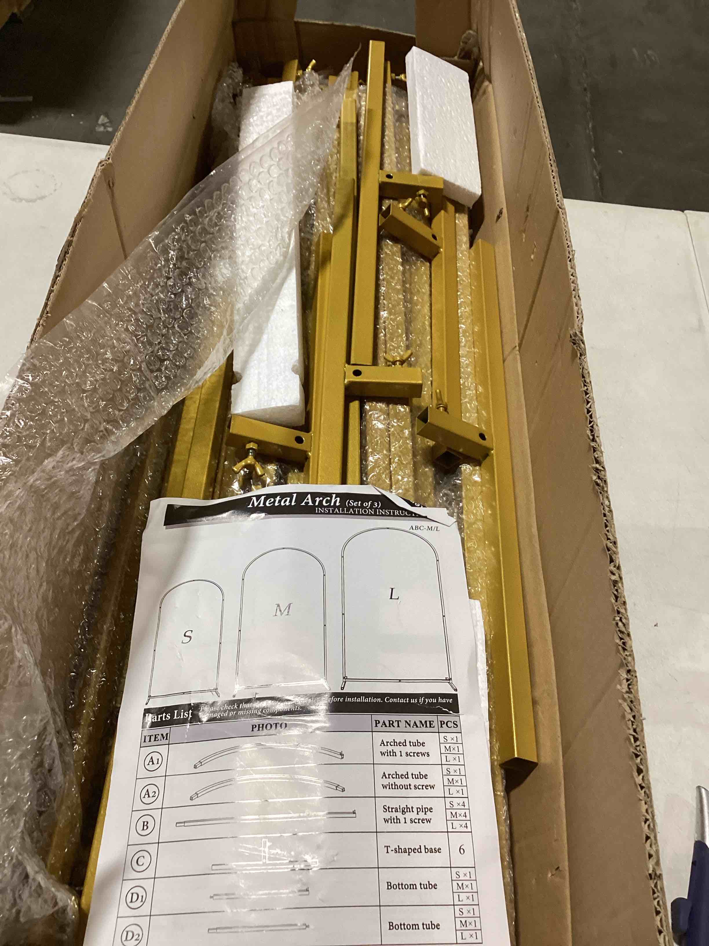 https://s3.amazonaws.com/lotting-images-prod/bidfta/RED6074970_1717087566269.jpeg