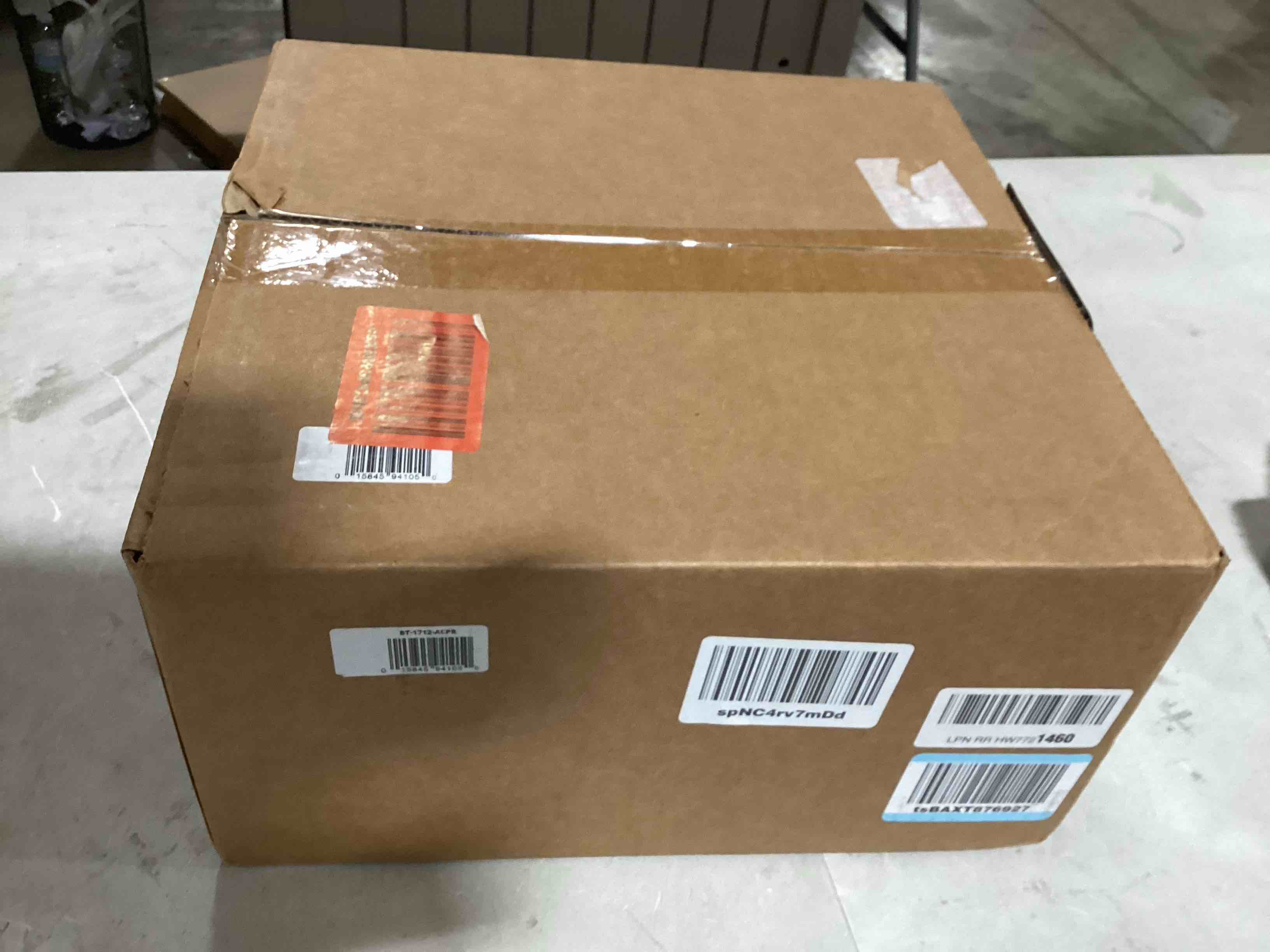 https://s3.amazonaws.com/lotting-images-prod/bidfta/RED6075052_1717175876128.jpeg