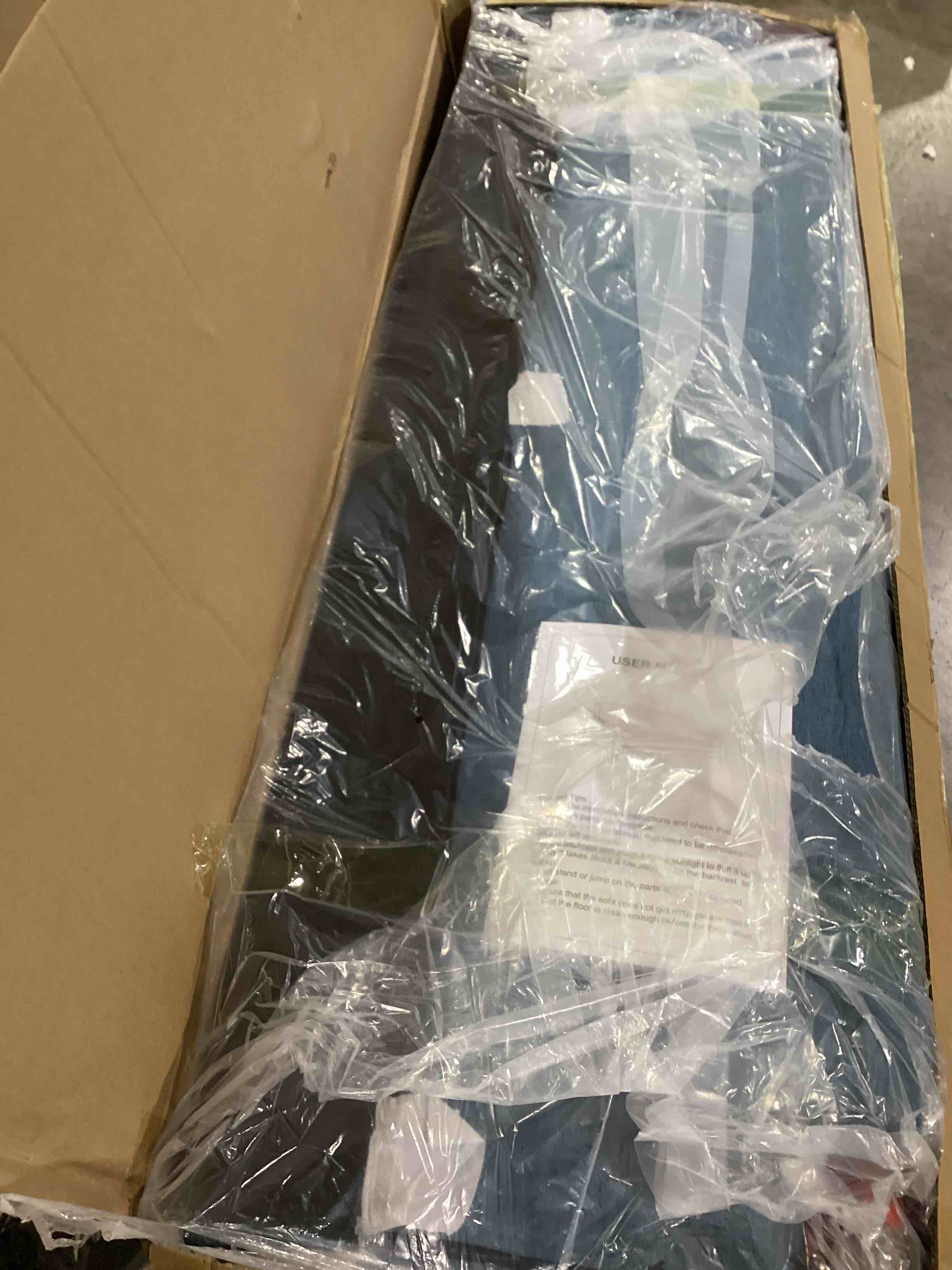 https://s3.amazonaws.com/lotting-images-prod/bidfta/RED6075133_1717243984766.jpeg