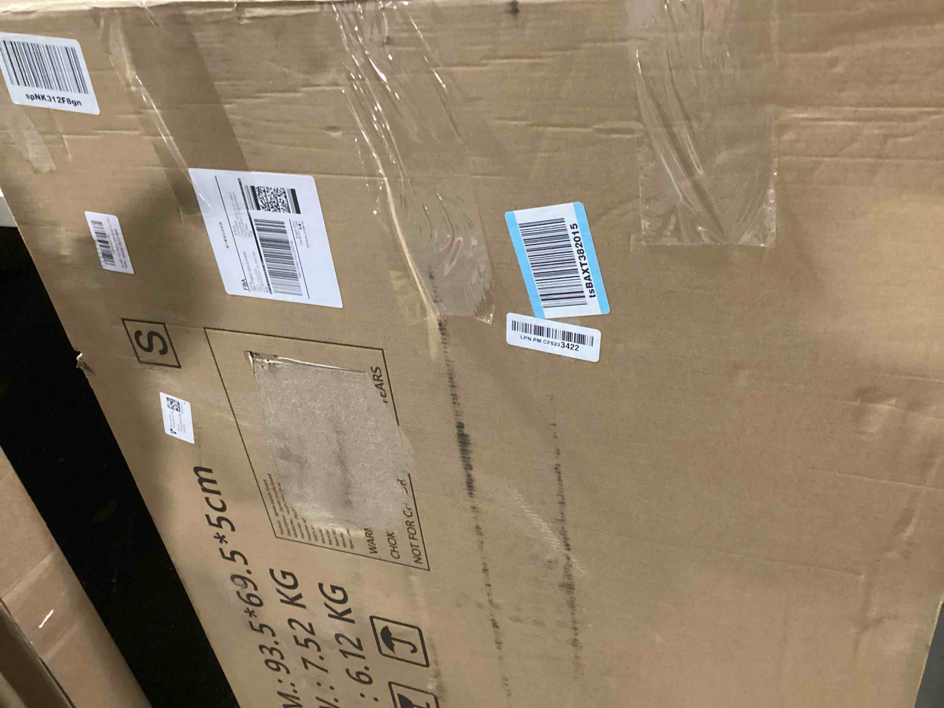 https://s3.amazonaws.com/lotting-images-prod/bidfta/RED6076636_1714144966534.jpeg