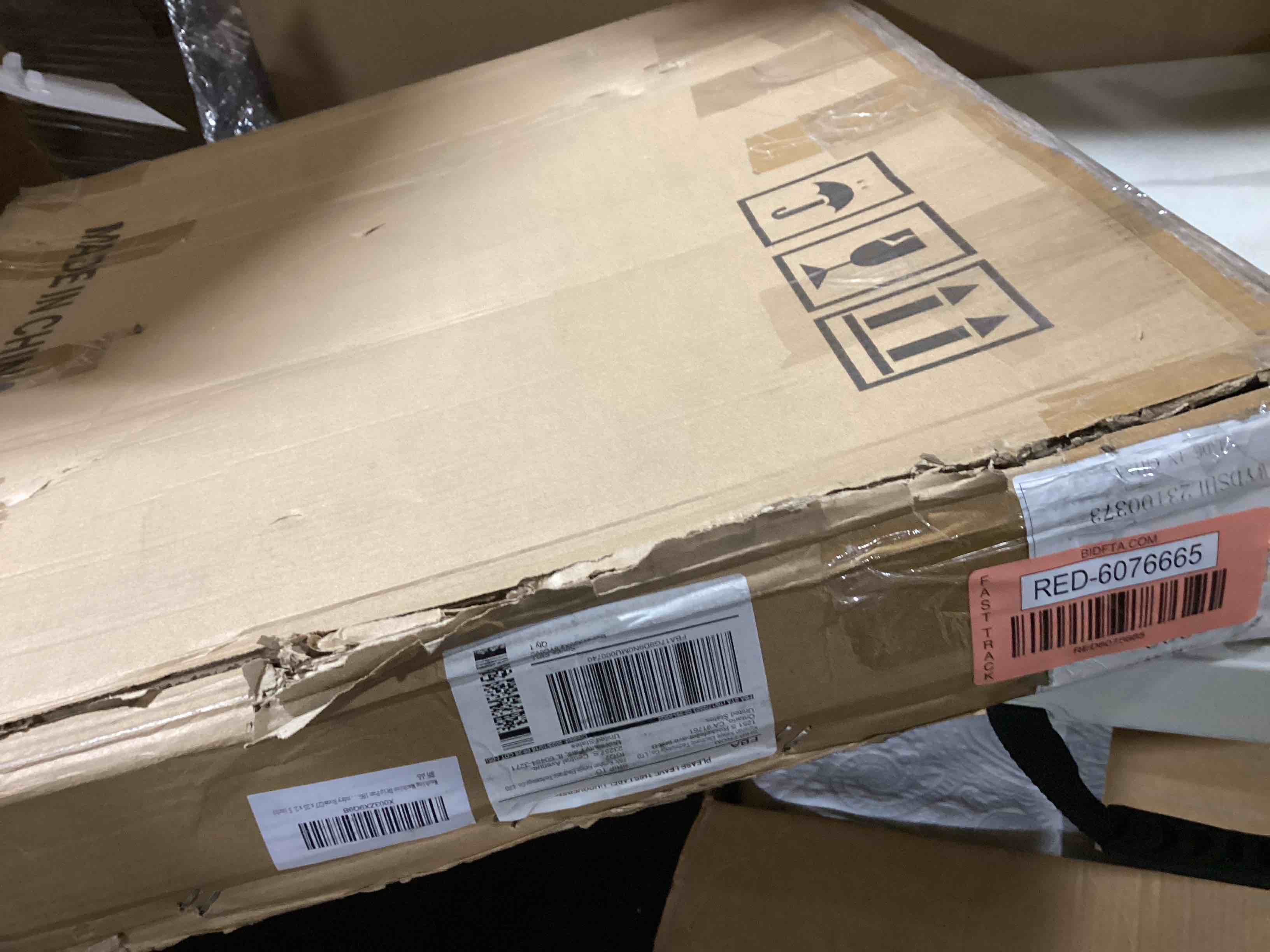https://s3.amazonaws.com/lotting-images-prod/bidfta/RED6076665_1714143947551.jpeg
