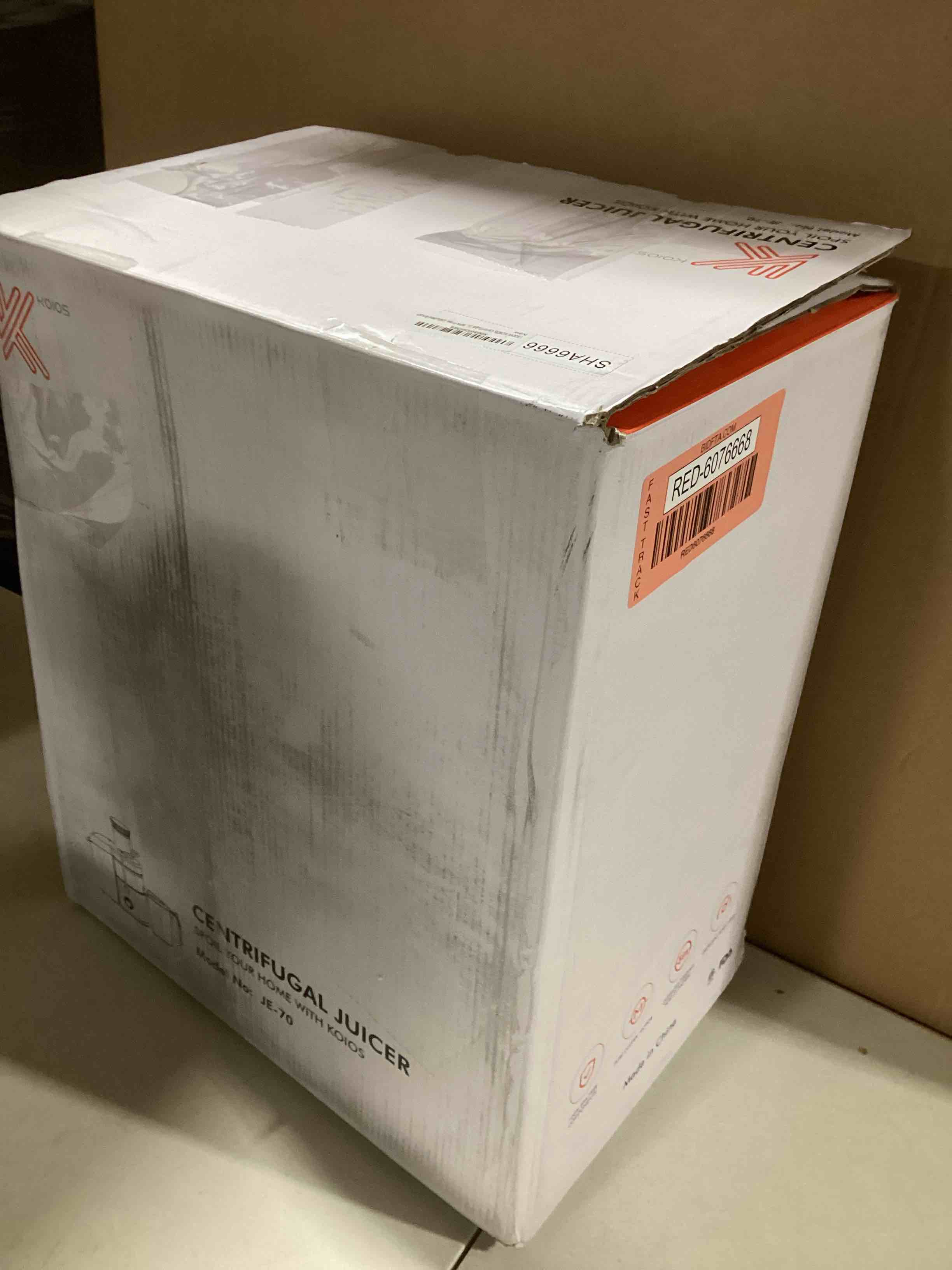https://s3.amazonaws.com/lotting-images-prod/bidfta/RED6076668_1714144597352.jpeg