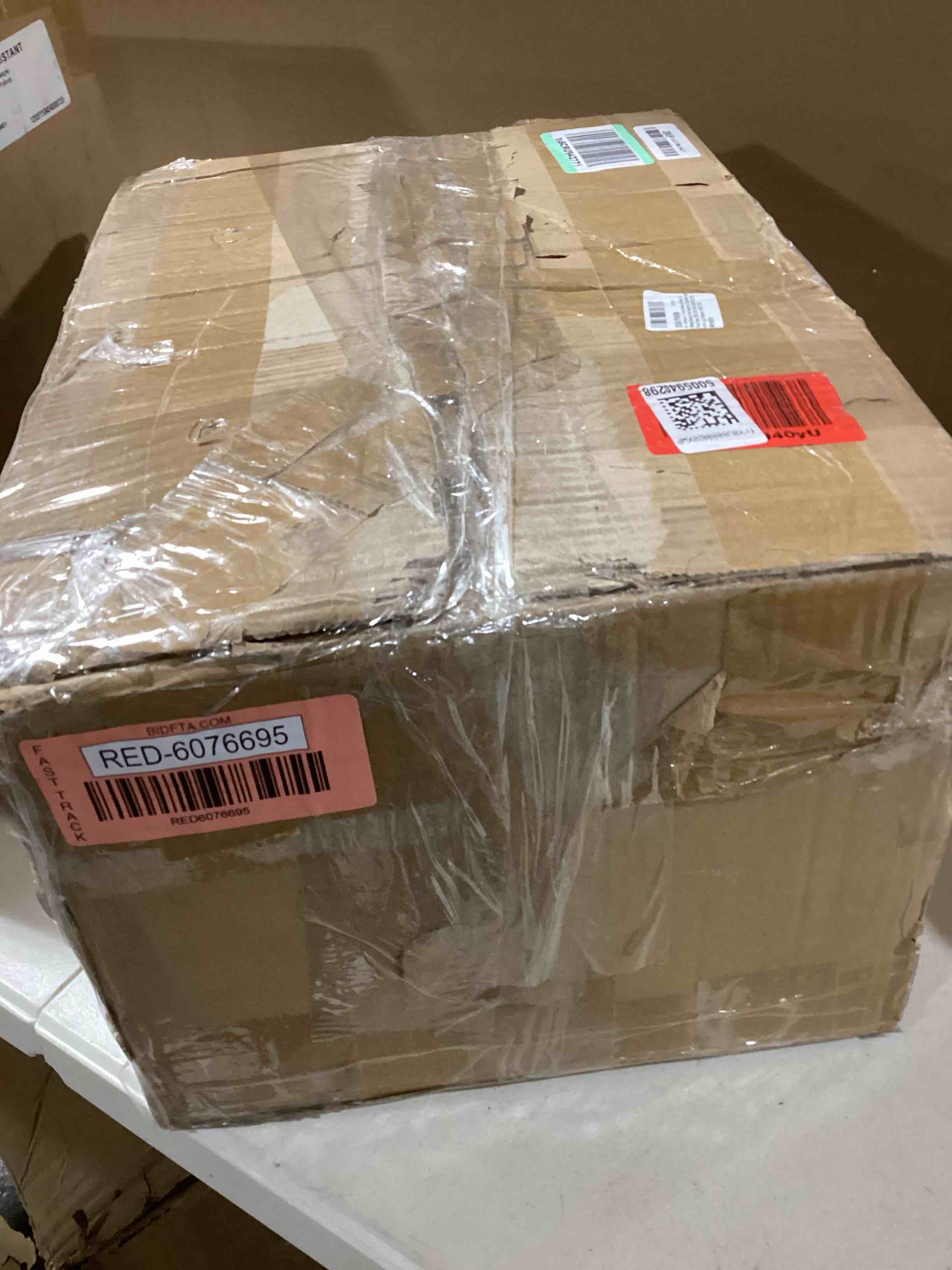 https://s3.amazonaws.com/lotting-images-prod/bidfta/RED6076695_1714152456543.jpeg