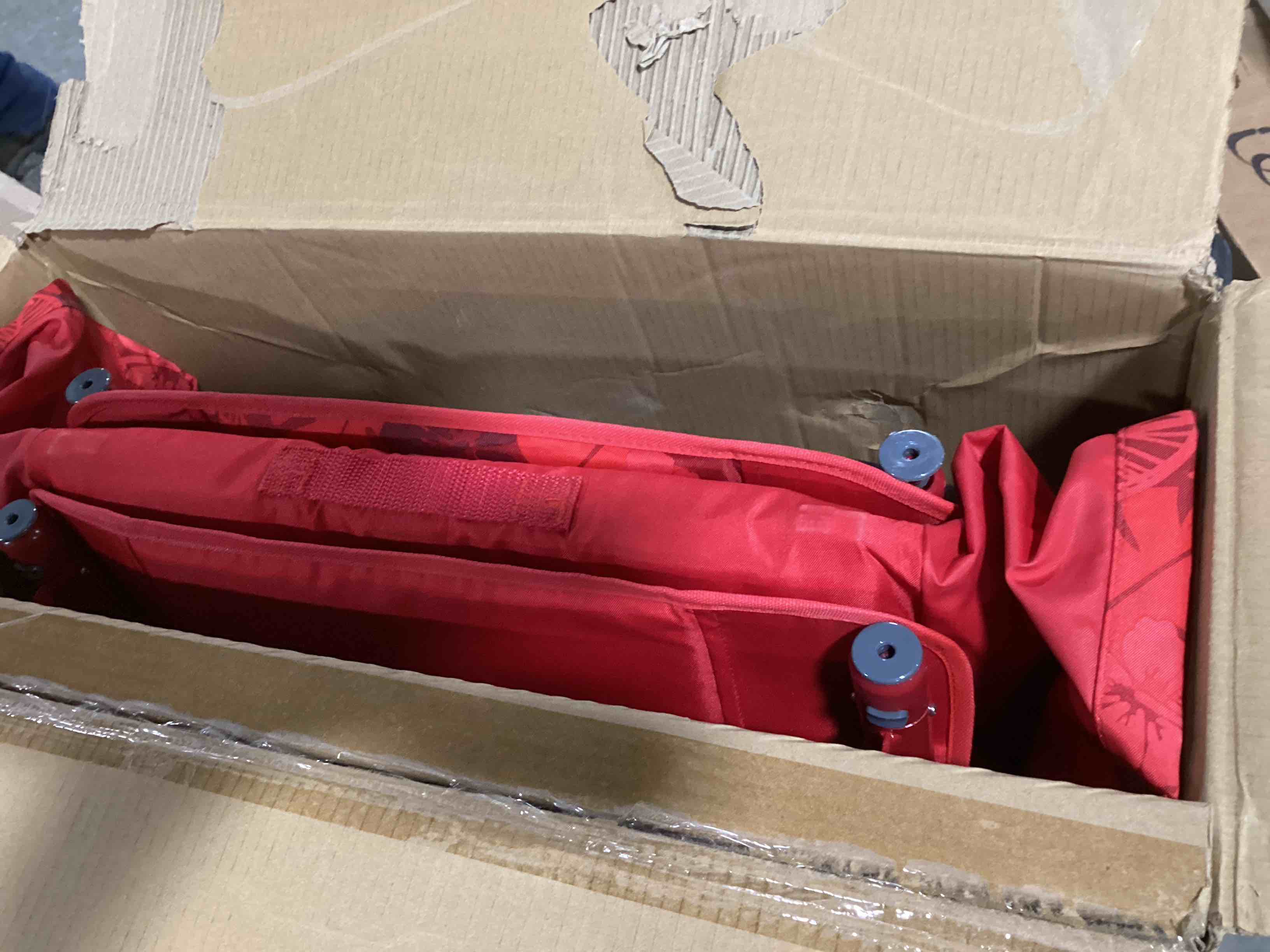 https://s3.amazonaws.com/lotting-images-prod/bidfta/RED6076723_1714158579385.jpeg