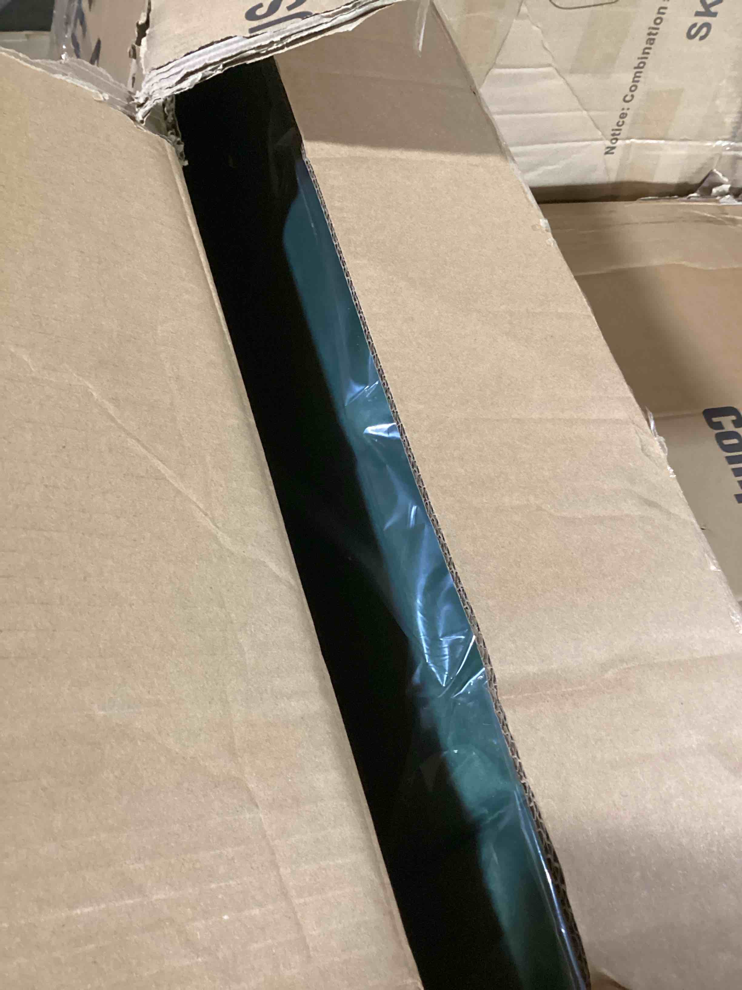 https://s3.amazonaws.com/lotting-images-prod/bidfta/RED6076875_1714419984201.jpeg