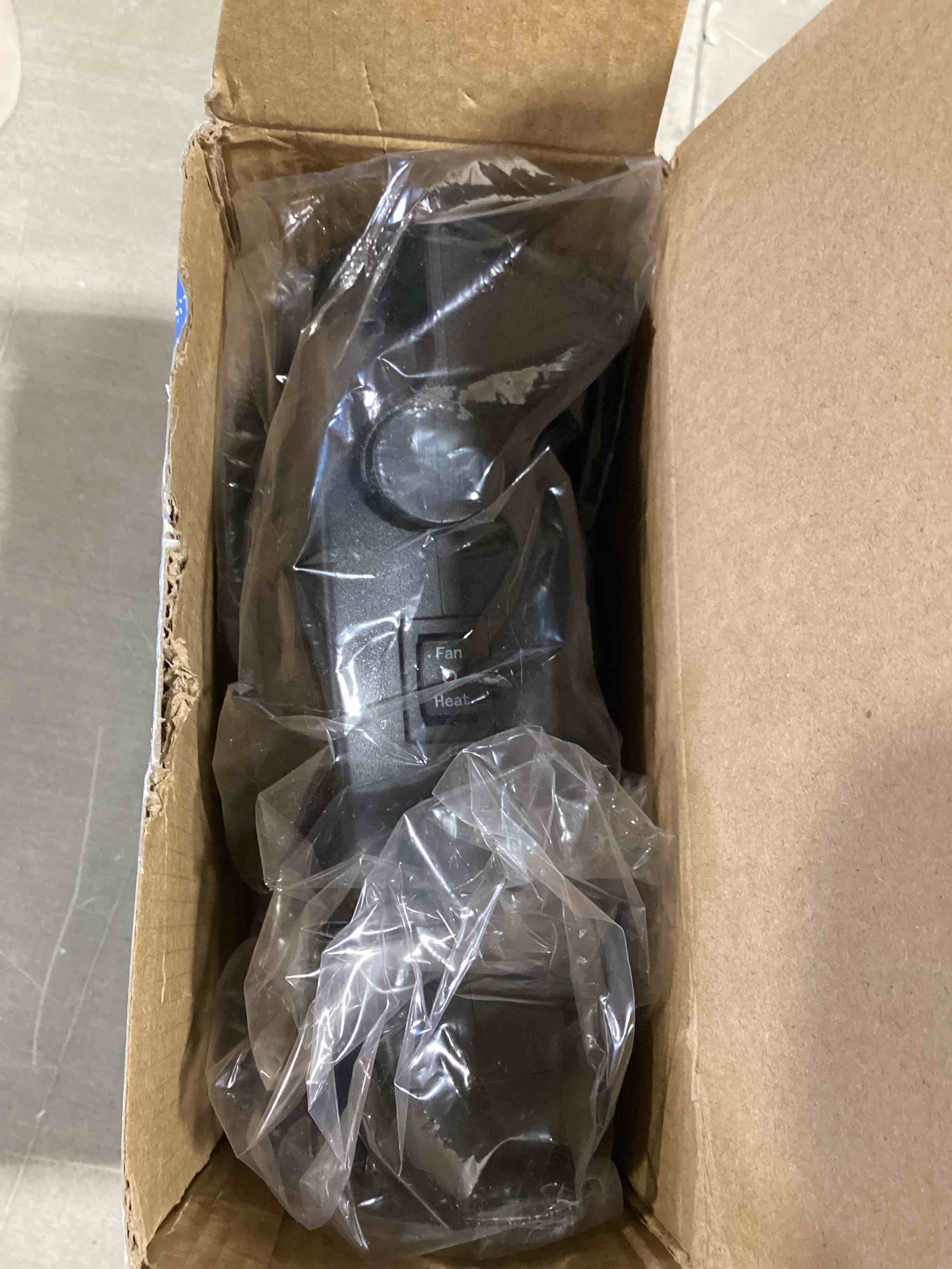 https://s3.amazonaws.com/lotting-images-prod/bidfta/RED6077521_1711733152620.jpeg