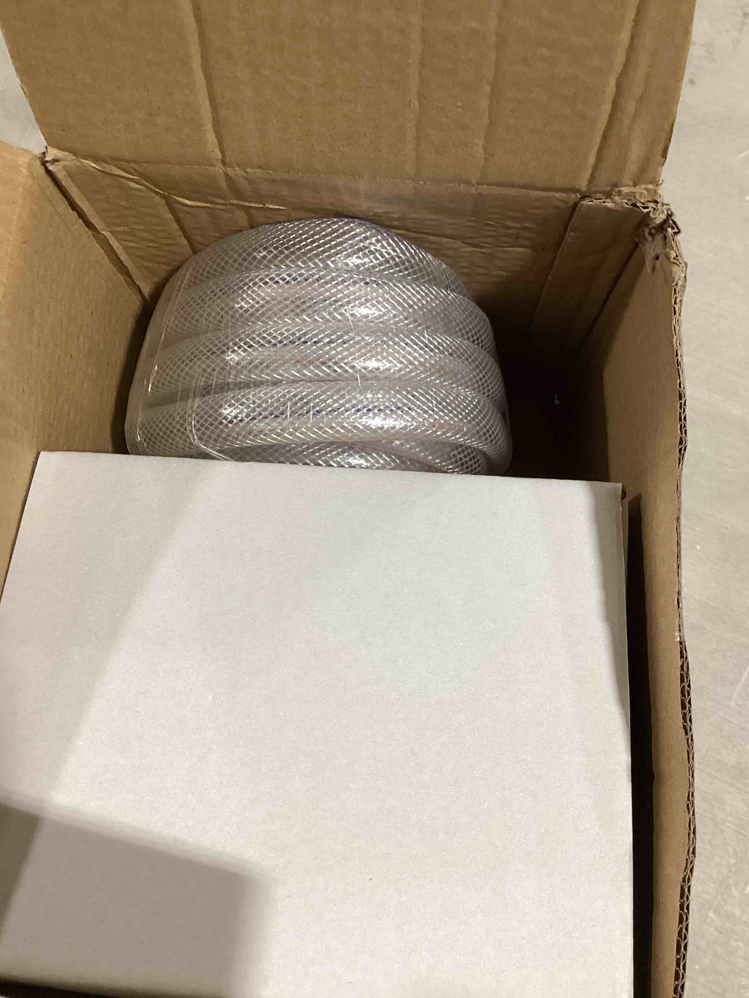 https://s3.amazonaws.com/lotting-images-prod/bidfta/RED6077957_1712250631337.jpeg
