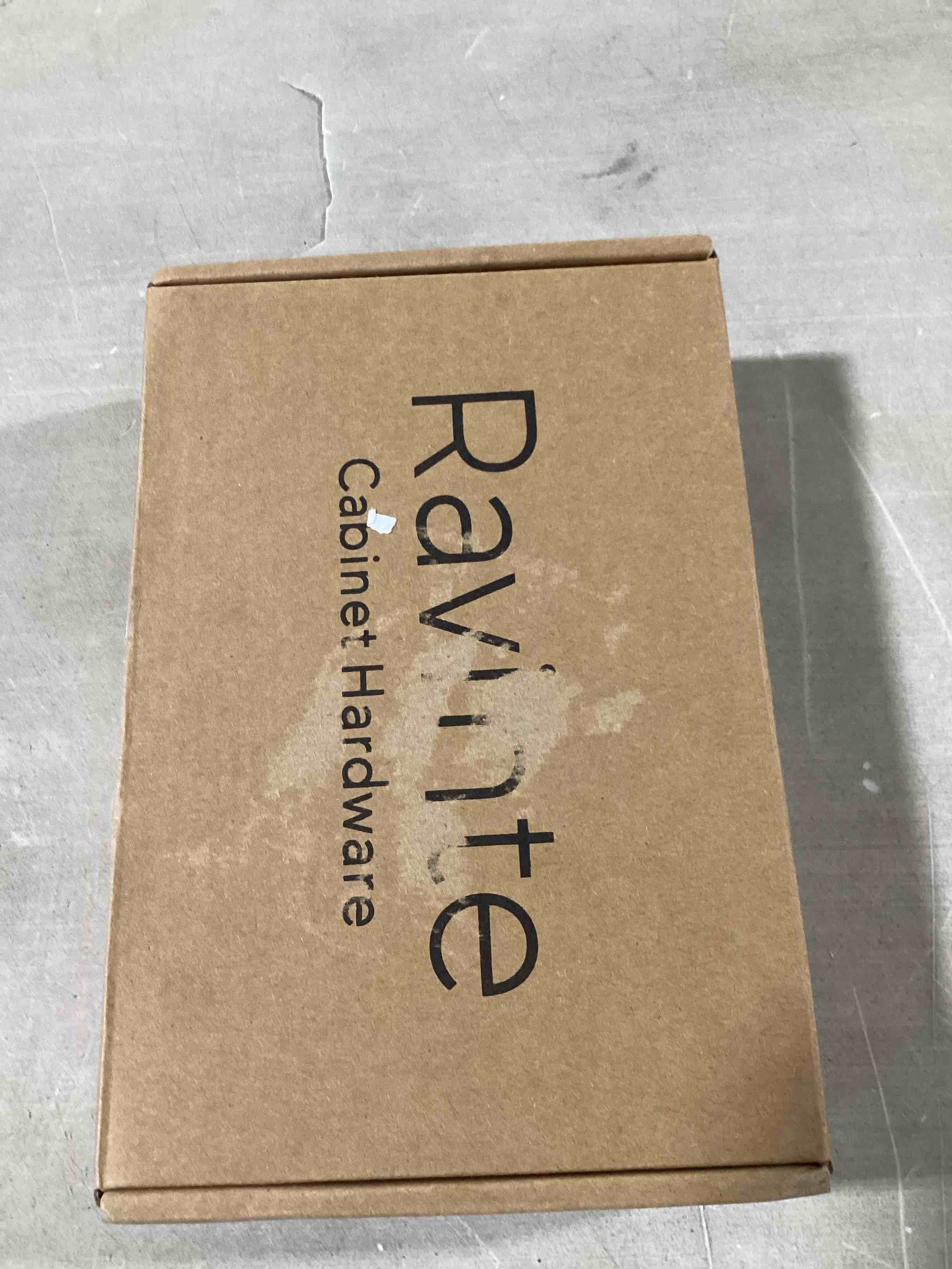 https://s3.amazonaws.com/lotting-images-prod/bidfta/RED6078250_1712582703169.jpeg