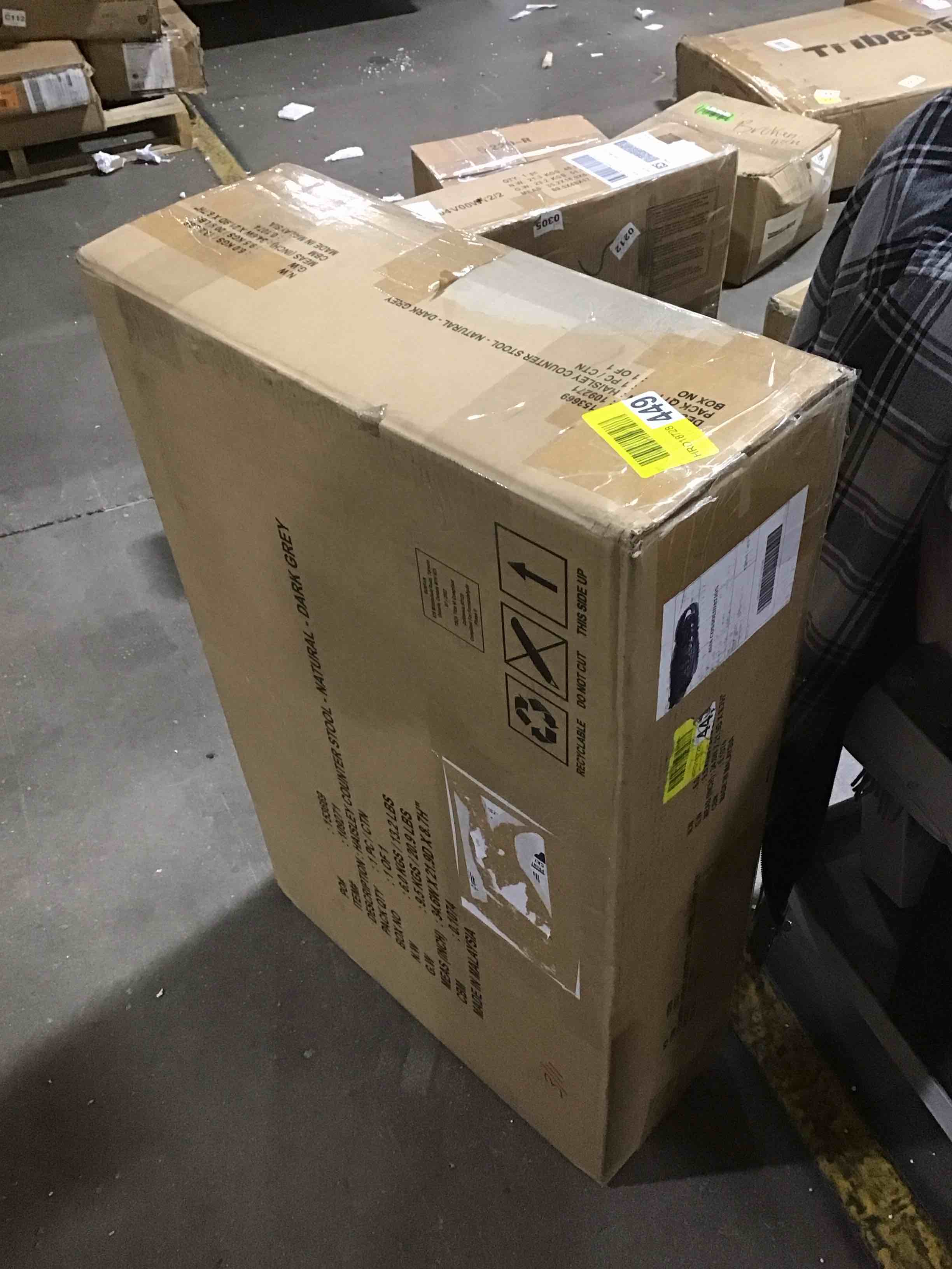 https://s3.amazonaws.com/lotting-images-prod/bidfta/RED6078869_1712328794429.jpeg