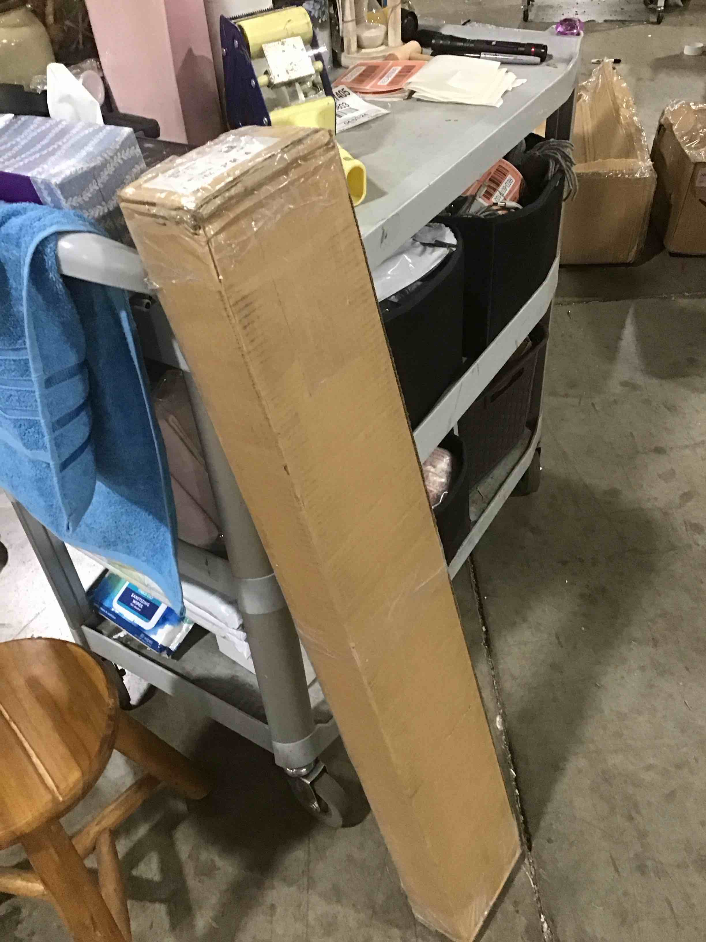 https://s3.amazonaws.com/lotting-images-prod/bidfta/RED6079048_1712598376109.jpeg