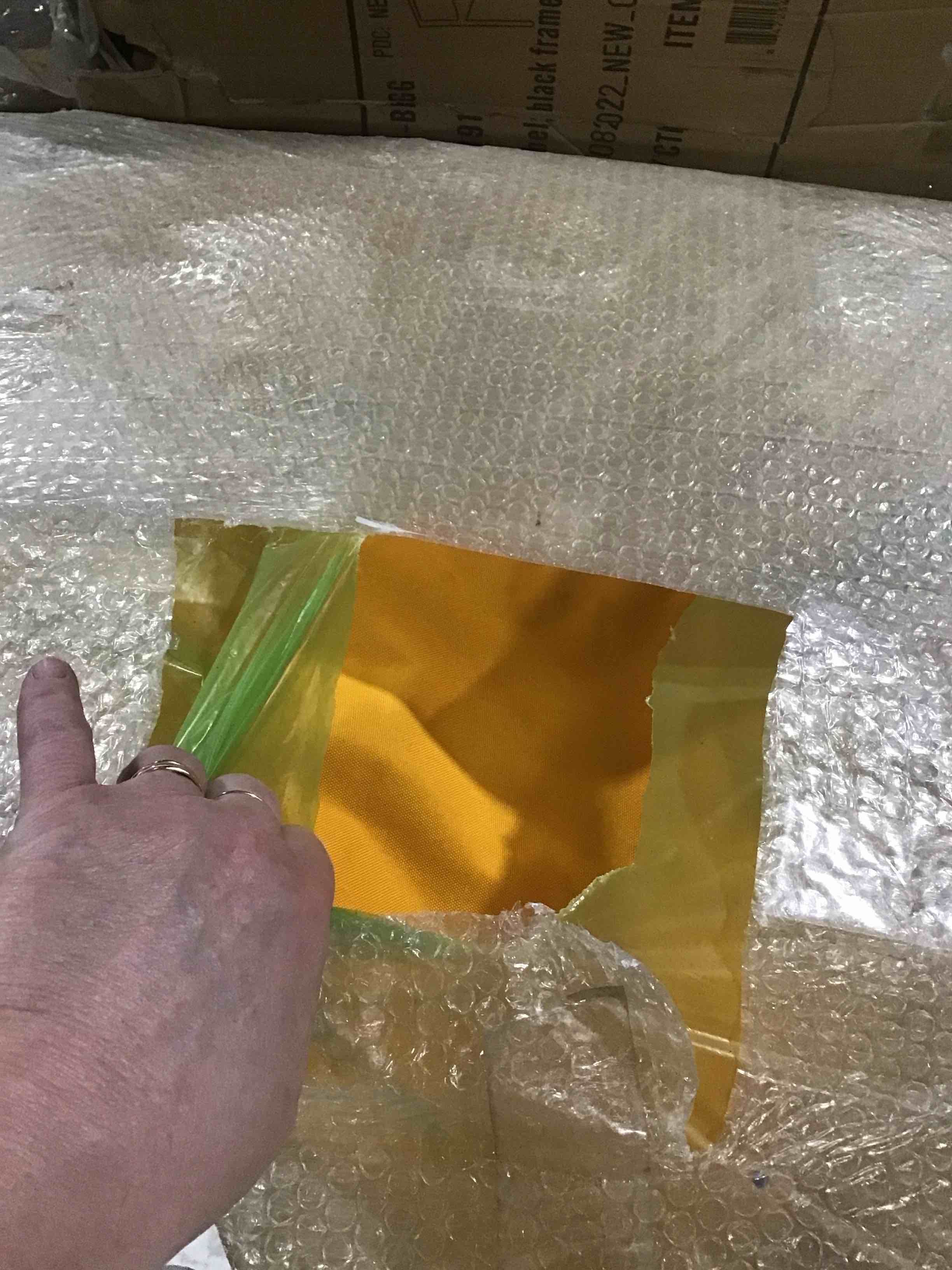 https://s3.amazonaws.com/lotting-images-prod/bidfta/RED6079071_1712667476187.jpeg