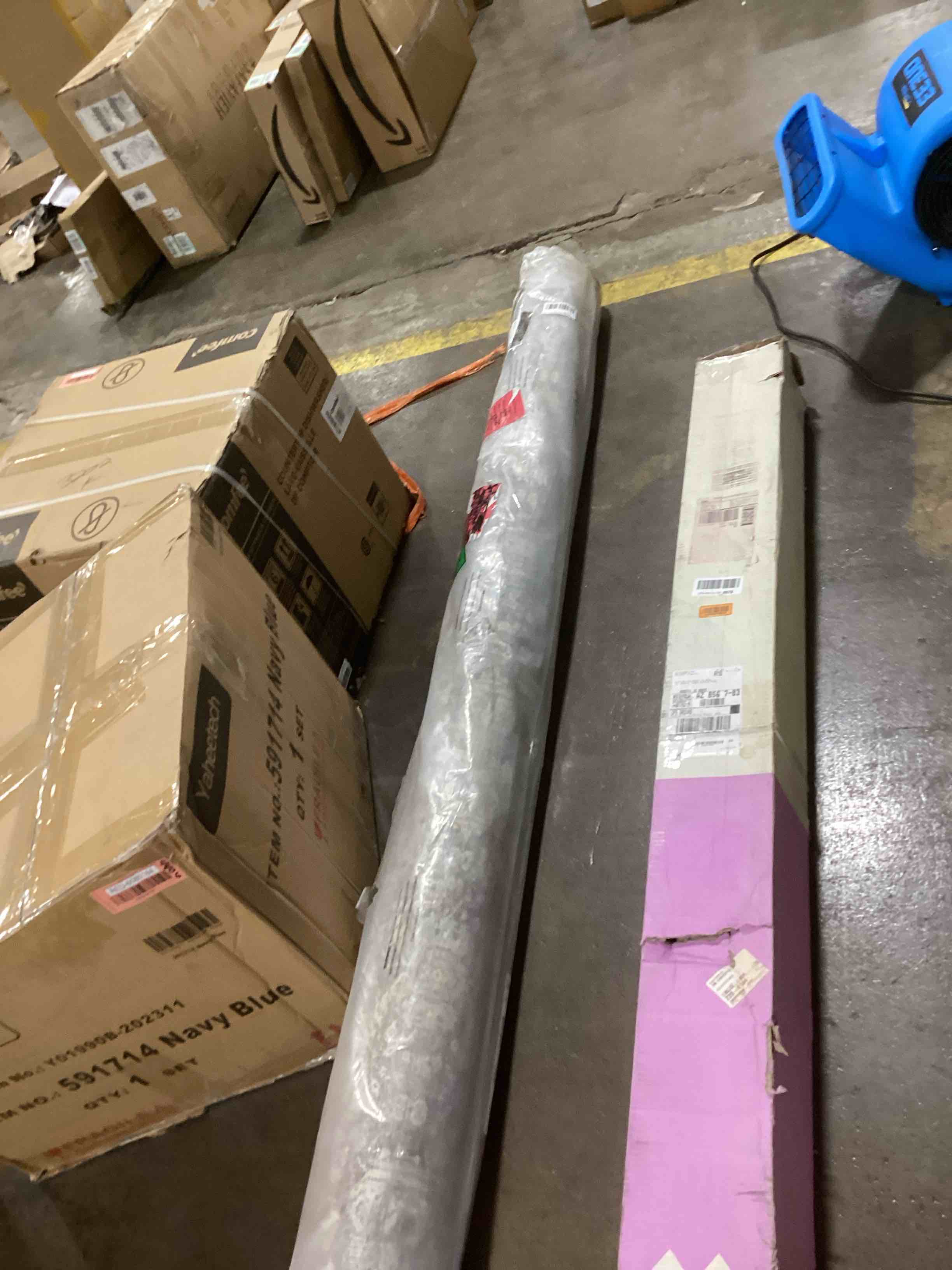 https://s3.amazonaws.com/lotting-images-prod/bidfta/RED6080183_1718114084244.jpeg