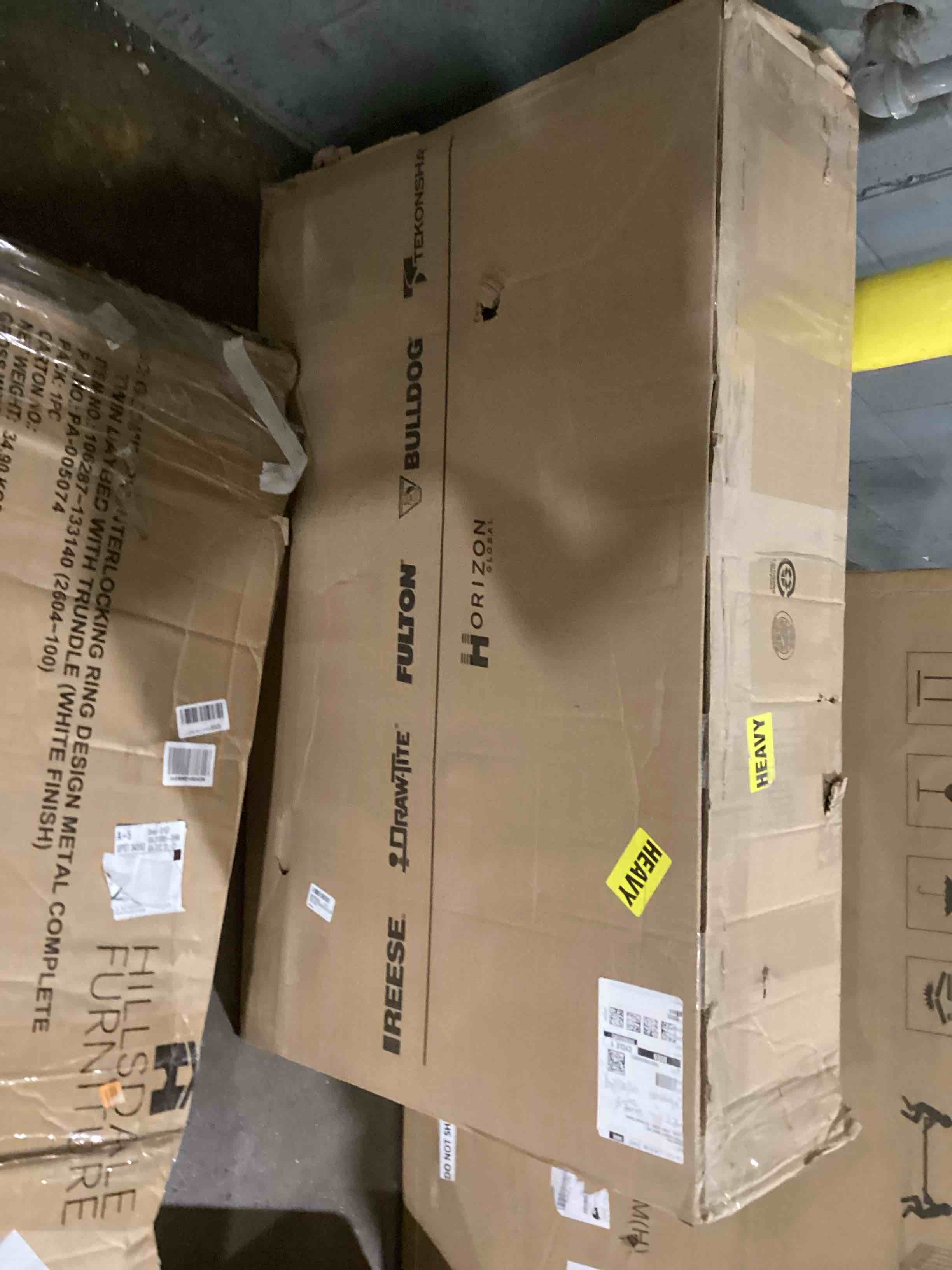 https://s3.amazonaws.com/lotting-images-prod/bidfta/RED6080209_1718117787513.jpeg