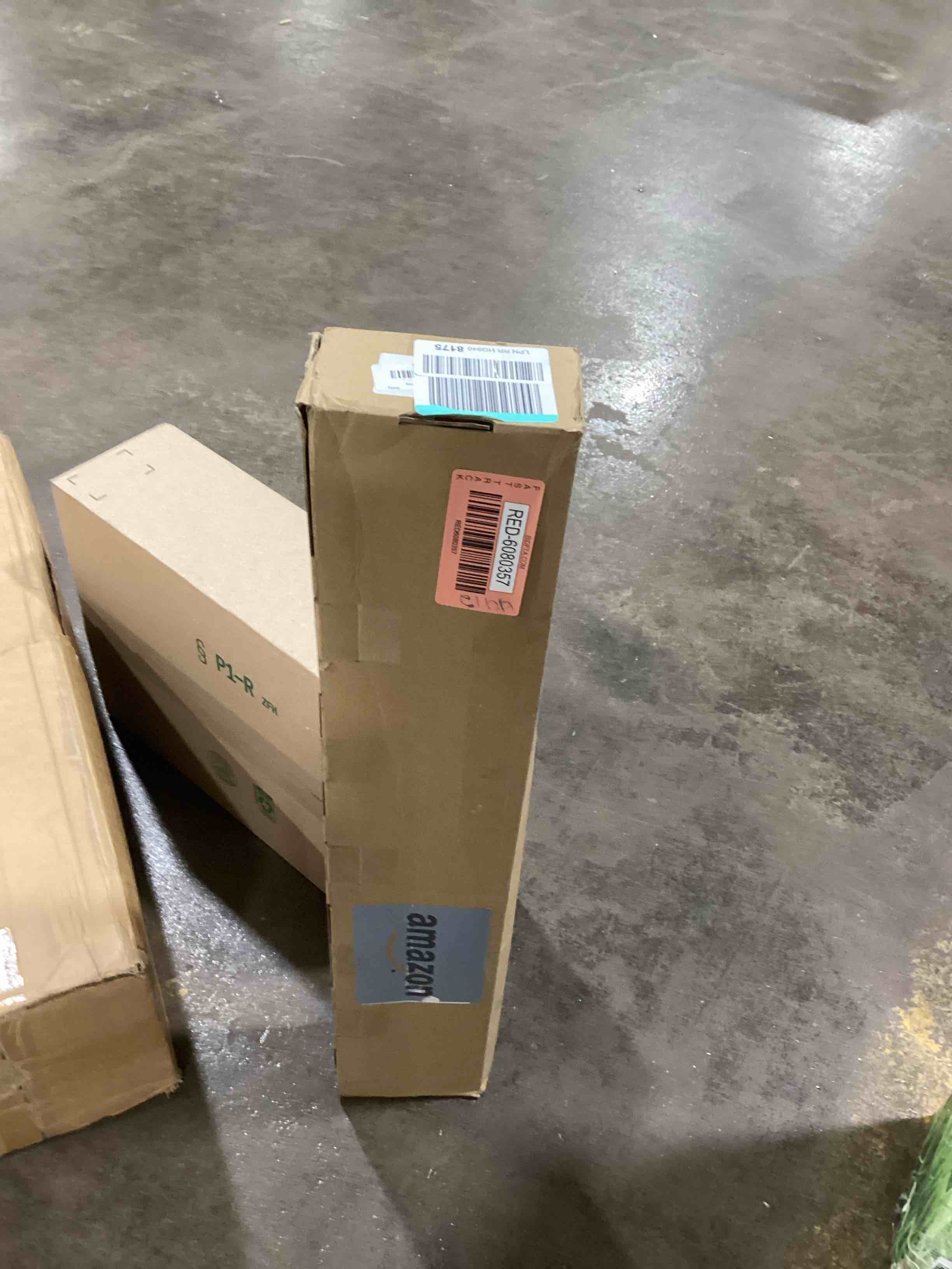 https://s3.amazonaws.com/lotting-images-prod/bidfta/RED6080357_1718115493255.jpeg