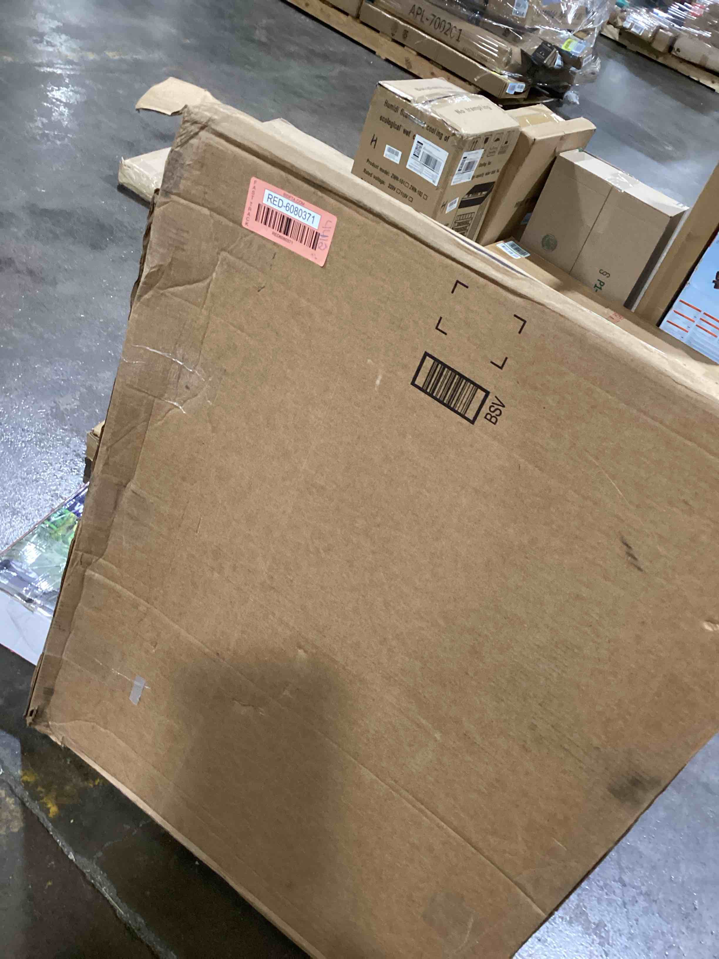 https://s3.amazonaws.com/lotting-images-prod/bidfta/RED6080371_1718114202892.jpeg