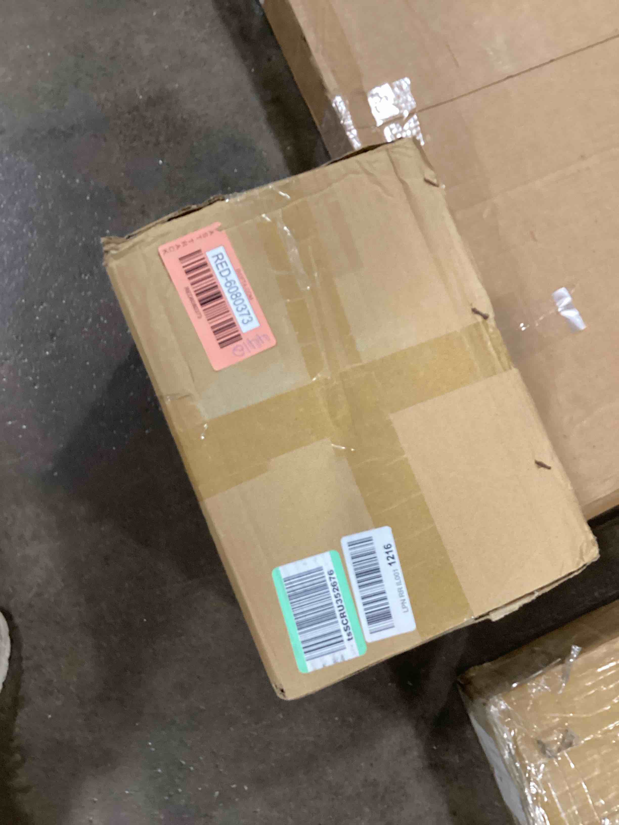 https://s3.amazonaws.com/lotting-images-prod/bidfta/RED6080373_1718113977353.jpeg
