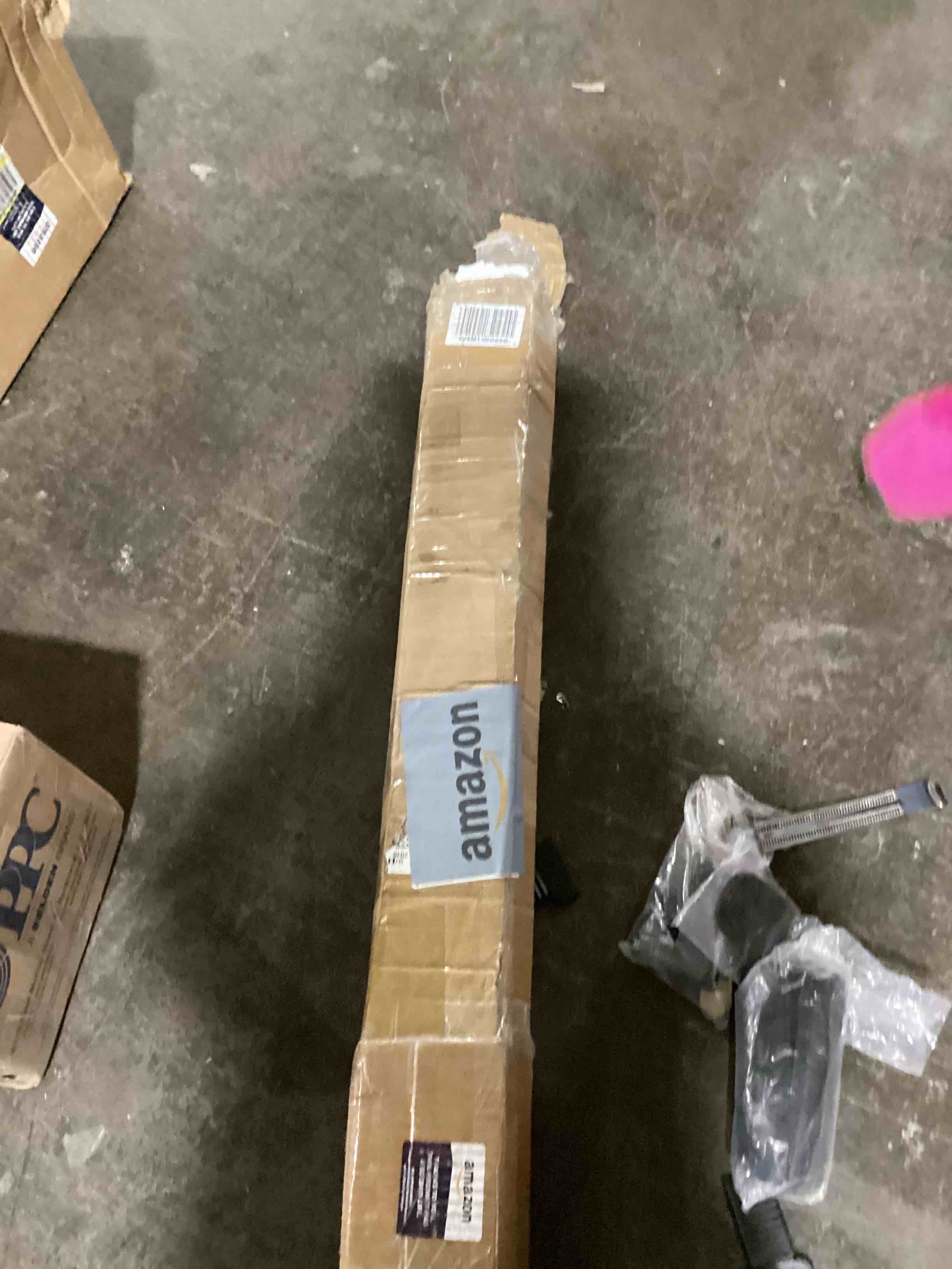 https://s3.amazonaws.com/lotting-images-prod/bidfta/RED6080397_1718113734726.jpeg