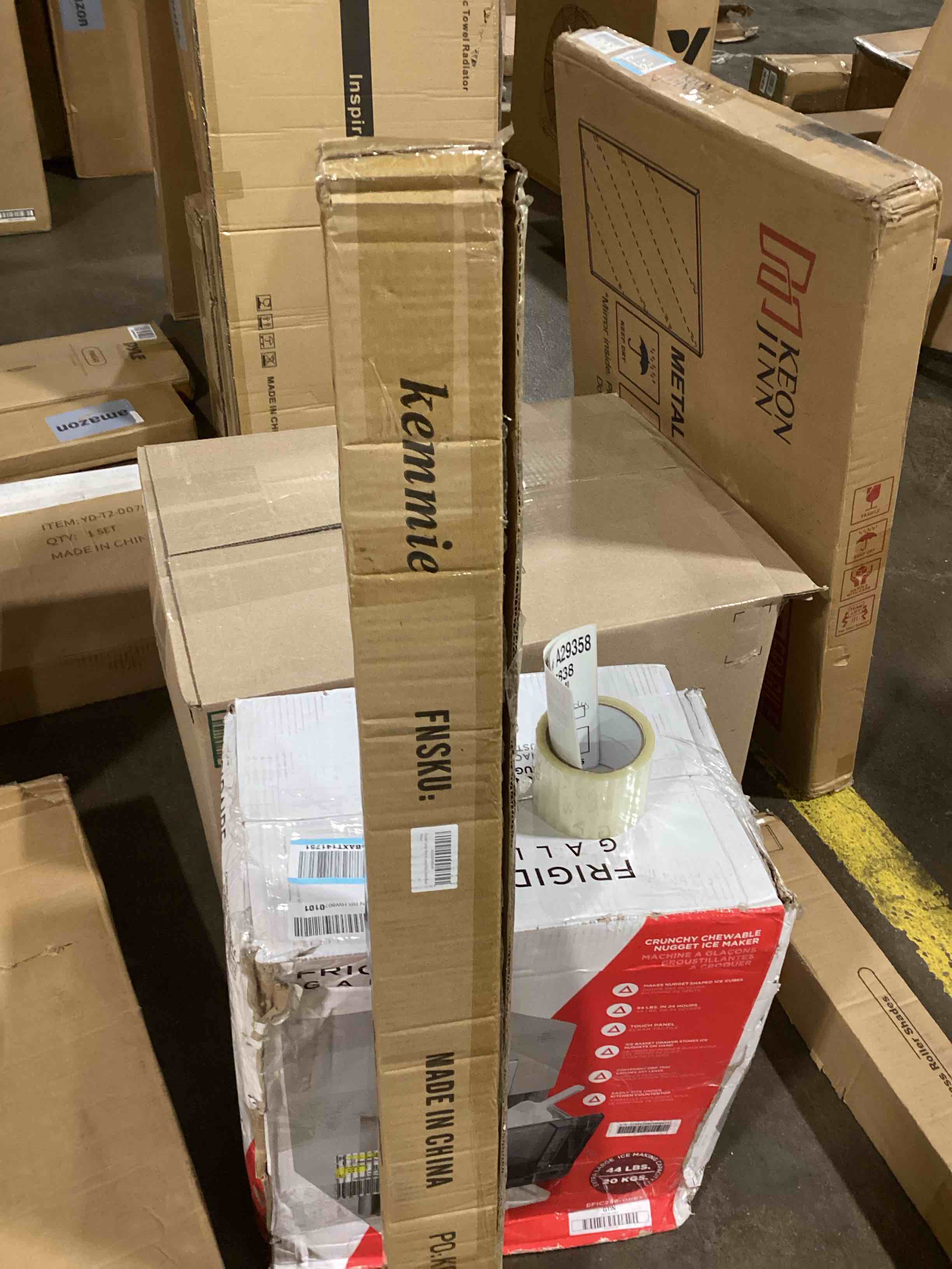 https://s3.amazonaws.com/lotting-images-prod/bidfta/RED6080911_1718203285544.jpeg