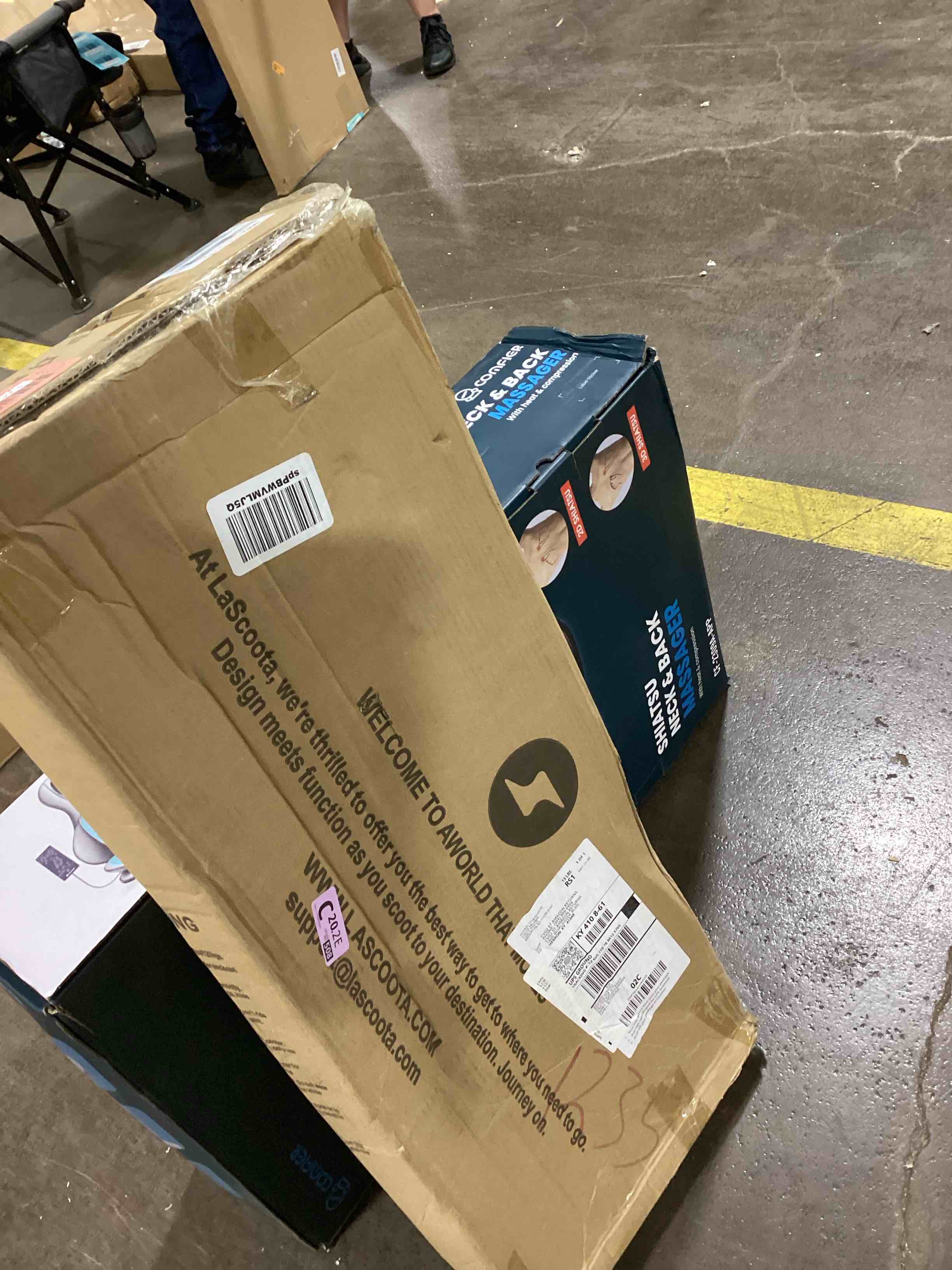 https://s3.amazonaws.com/lotting-images-prod/bidfta/RED6080923_1718202103984.jpeg
