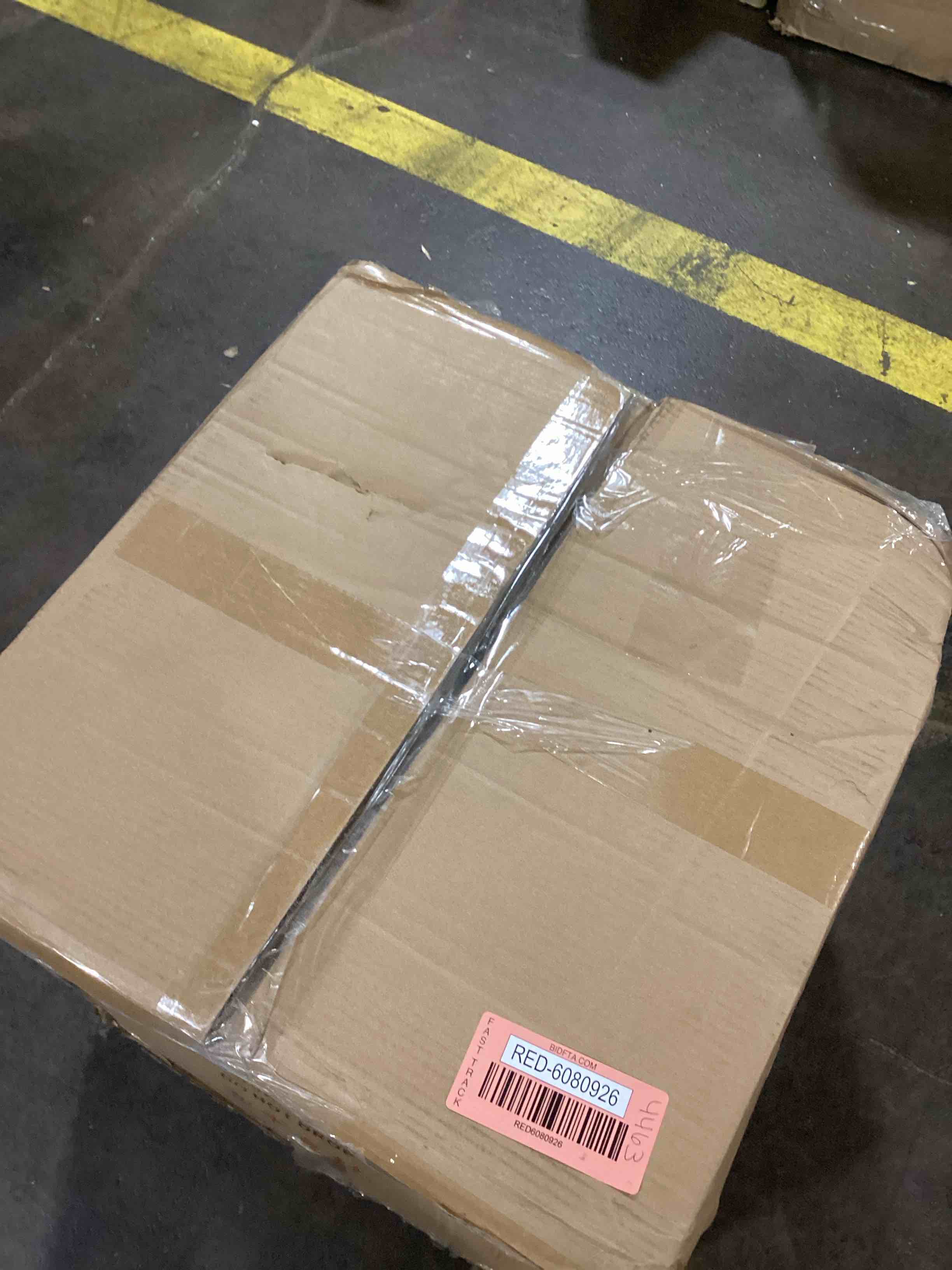 https://s3.amazonaws.com/lotting-images-prod/bidfta/RED6080926_1718200439798.jpeg