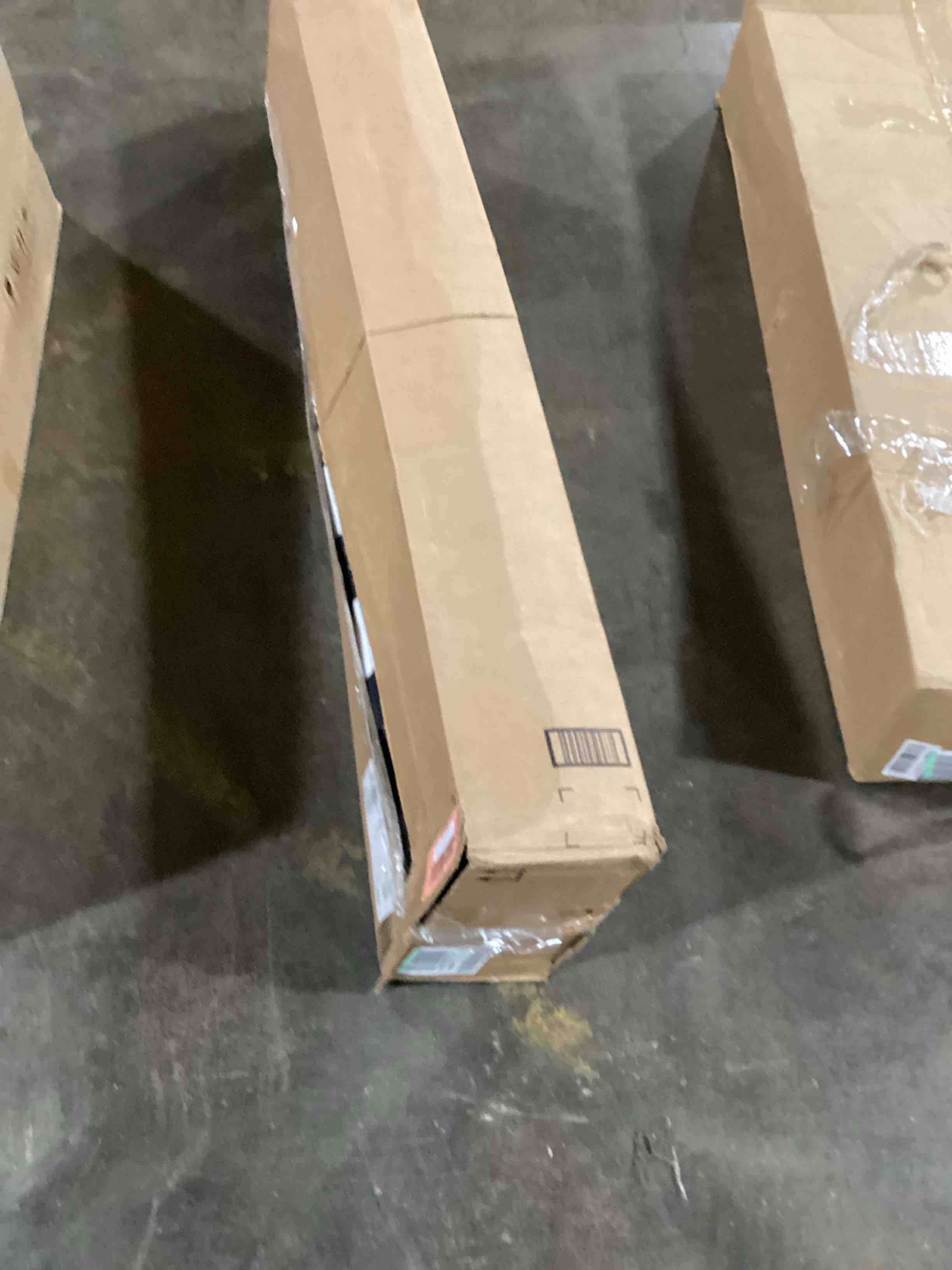 https://s3.amazonaws.com/lotting-images-prod/bidfta/RED6081831_1718722706834.jpeg