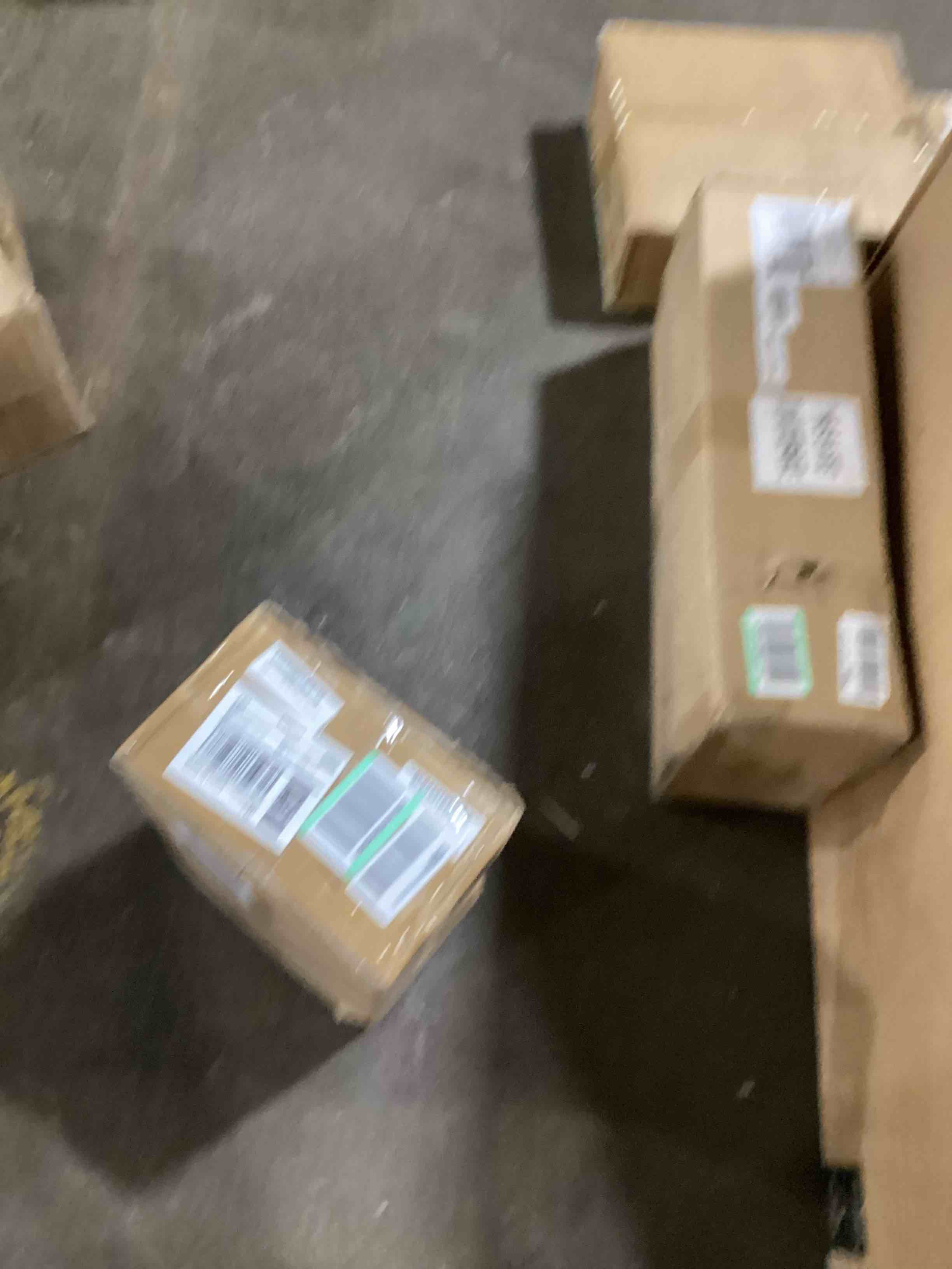 https://s3.amazonaws.com/lotting-images-prod/bidfta/RED6081845_1718723747033.jpeg