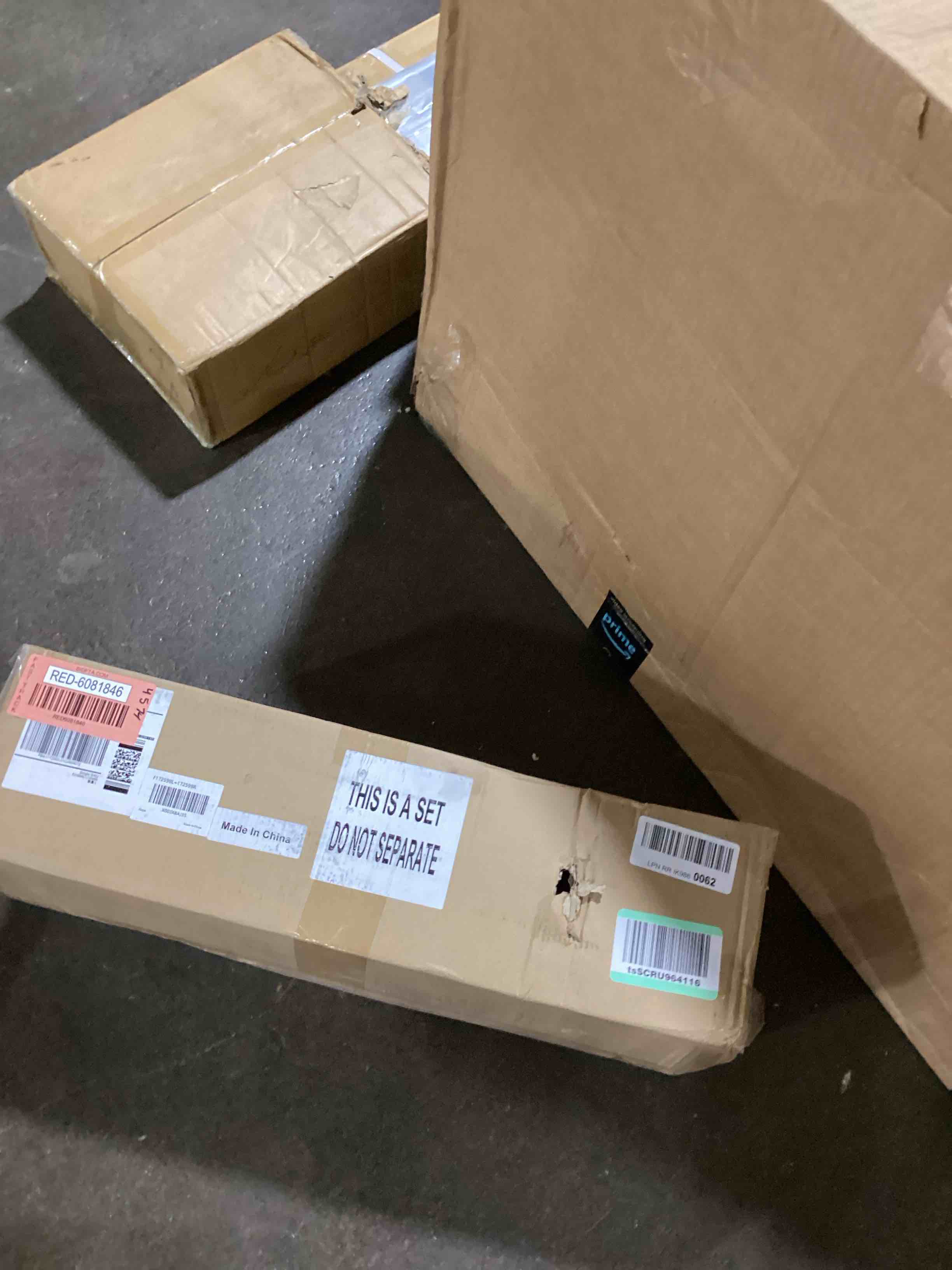 https://s3.amazonaws.com/lotting-images-prod/bidfta/RED6081846_1718723889916.jpeg