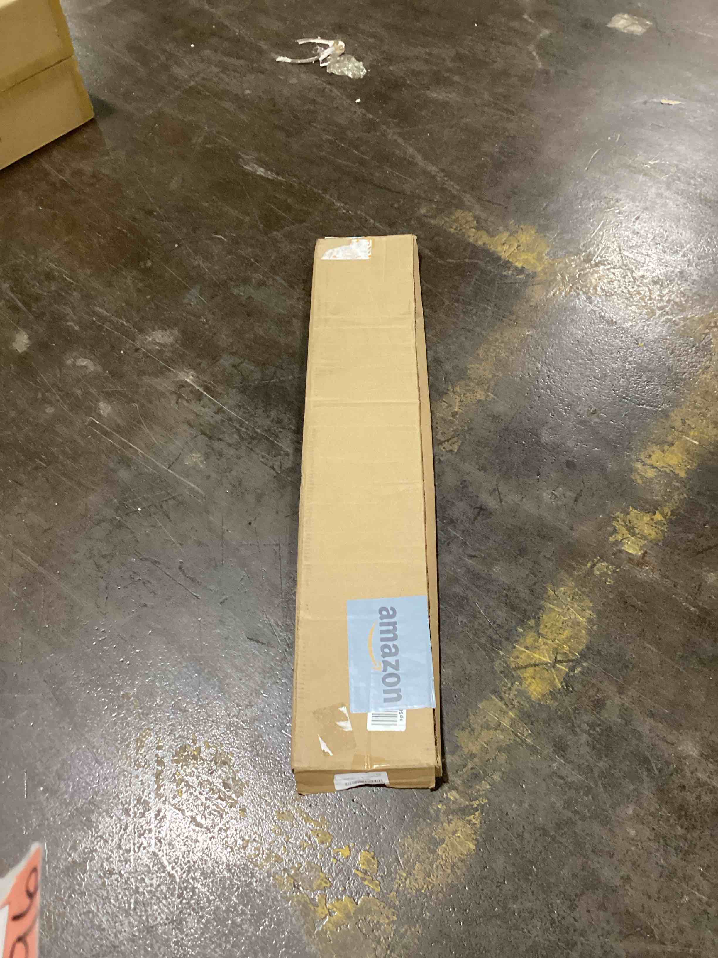 https://s3.amazonaws.com/lotting-images-prod/bidfta/RED6081932_1718722912527.jpeg