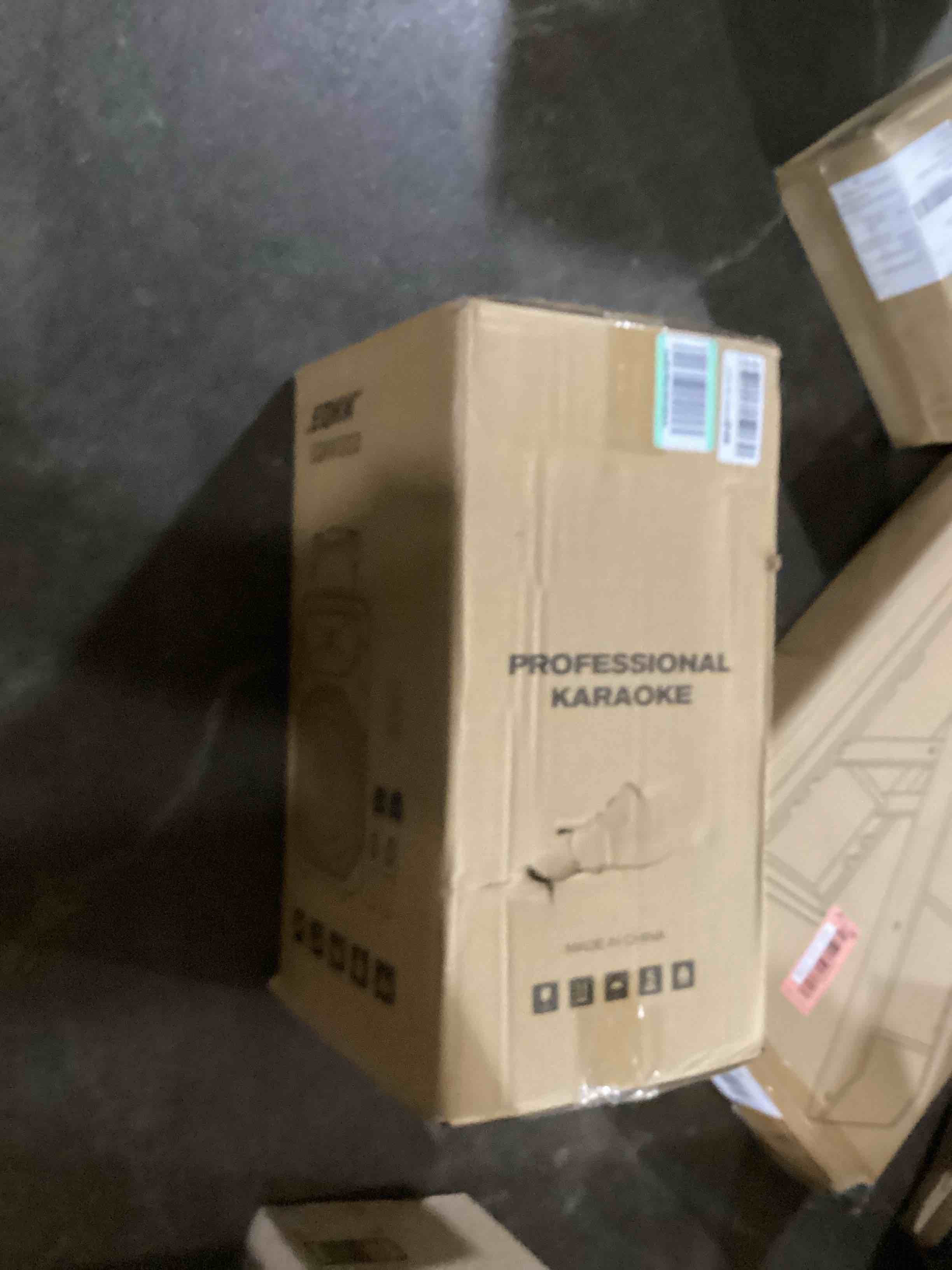 https://s3.amazonaws.com/lotting-images-prod/bidfta/RED6081987_1718731736628.jpeg