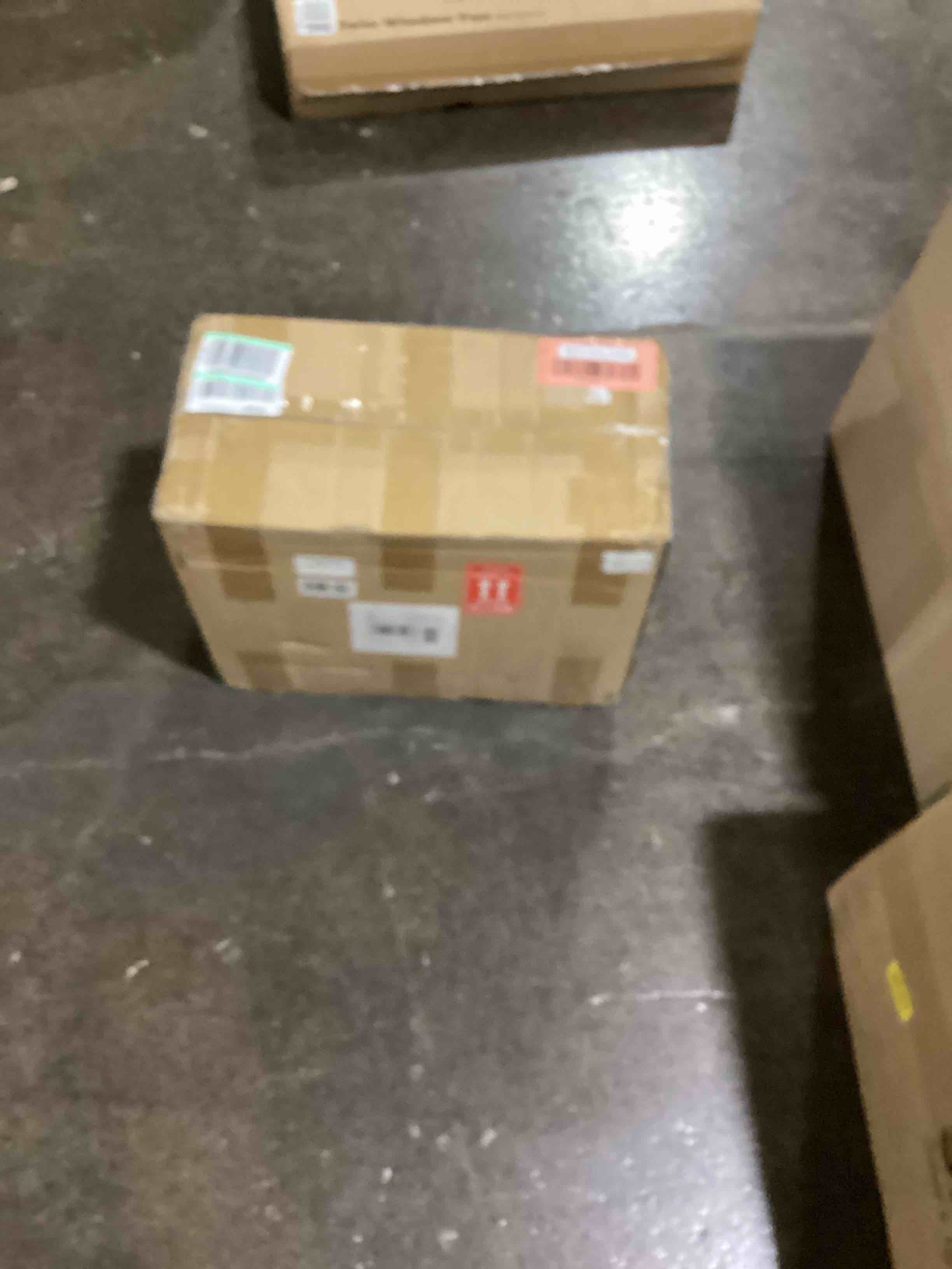 https://s3.amazonaws.com/lotting-images-prod/bidfta/RED6082068_1718738897806.jpeg
