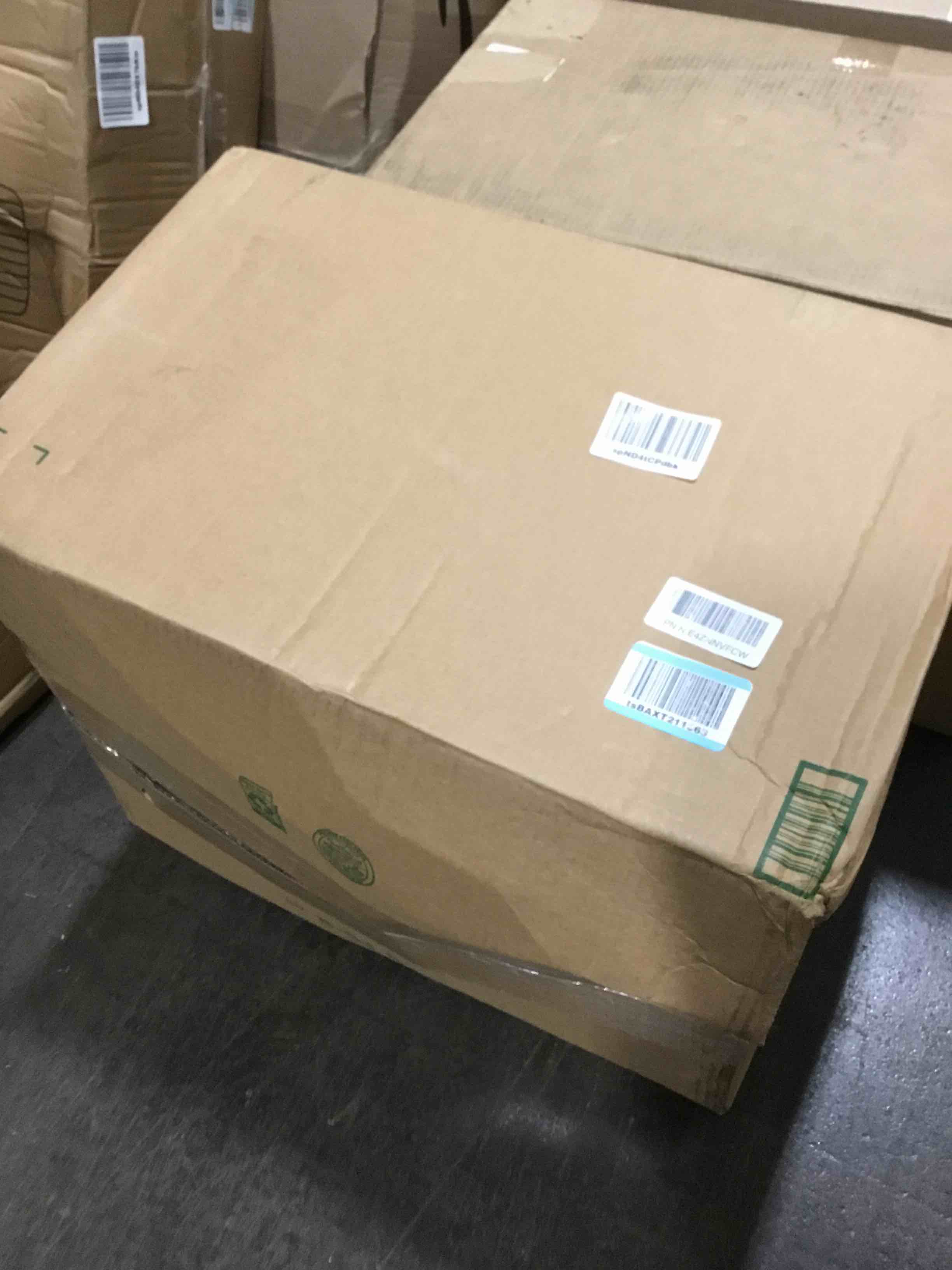https://s3.amazonaws.com/lotting-images-prod/bidfta/RED6083226_1720540203929.jpeg