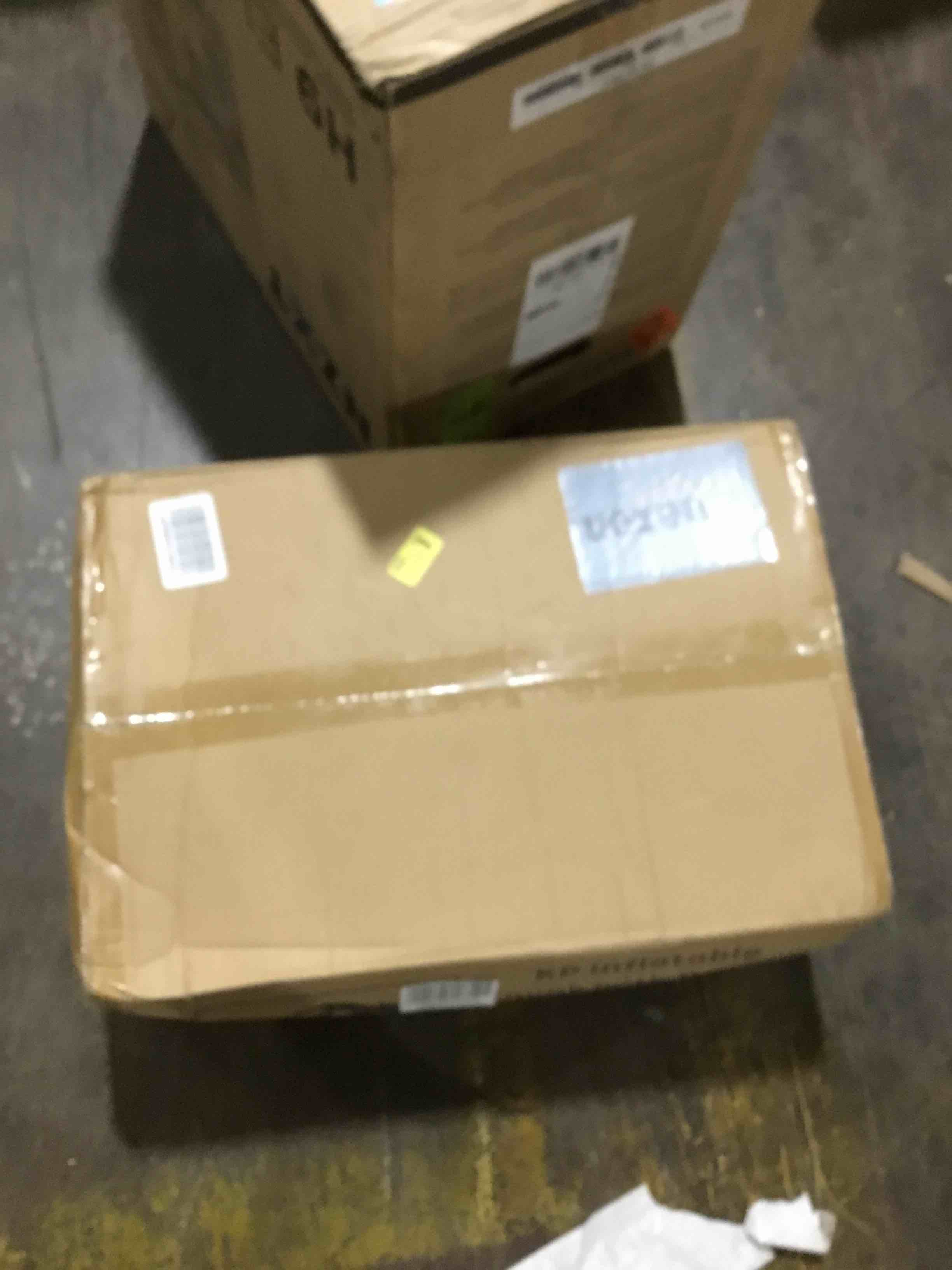 https://s3.amazonaws.com/lotting-images-prod/bidfta/RED6083262_1720545680010.jpeg