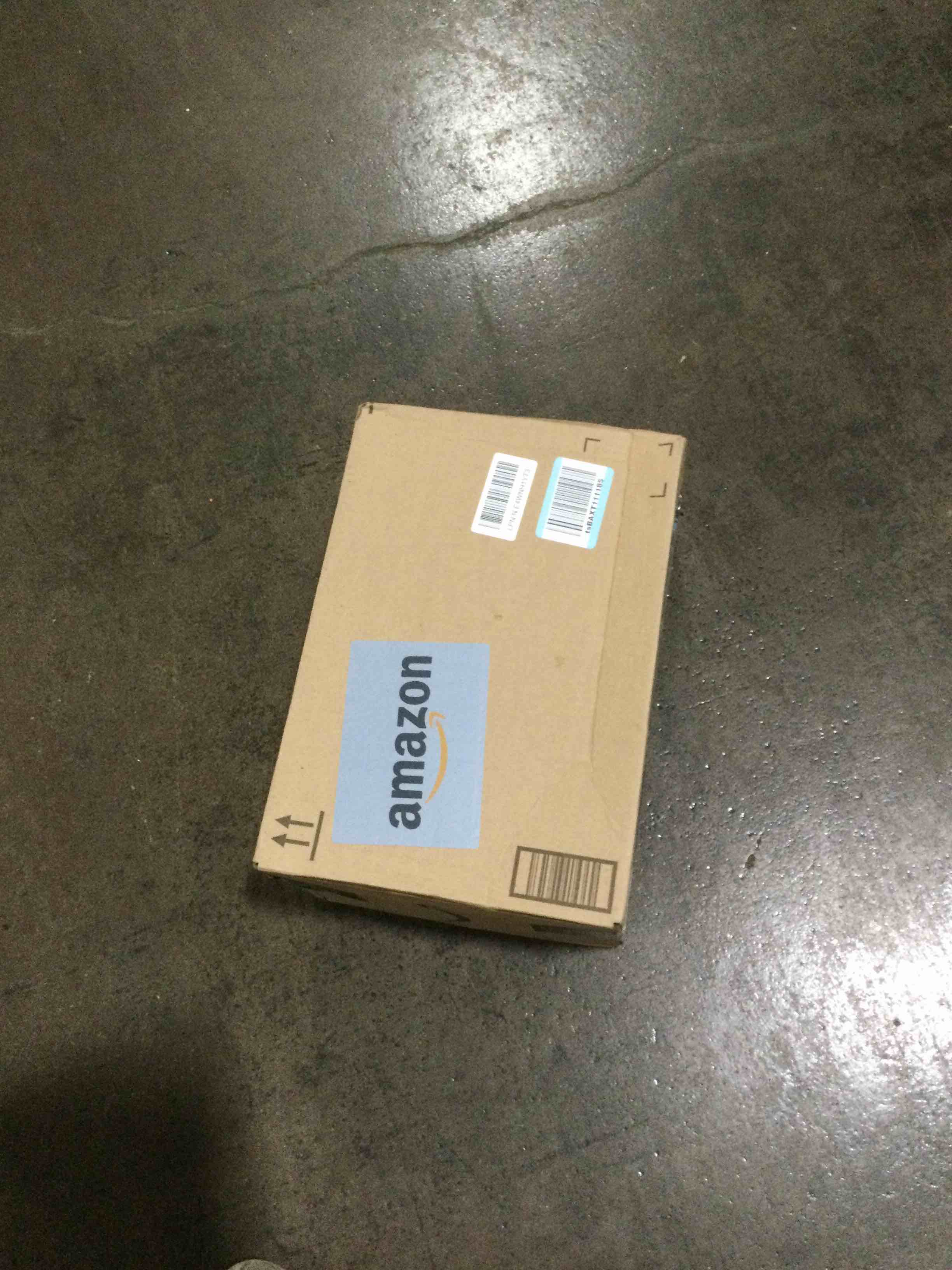 https://s3.amazonaws.com/lotting-images-prod/bidfta/RED6084384_1721399218974.jpeg