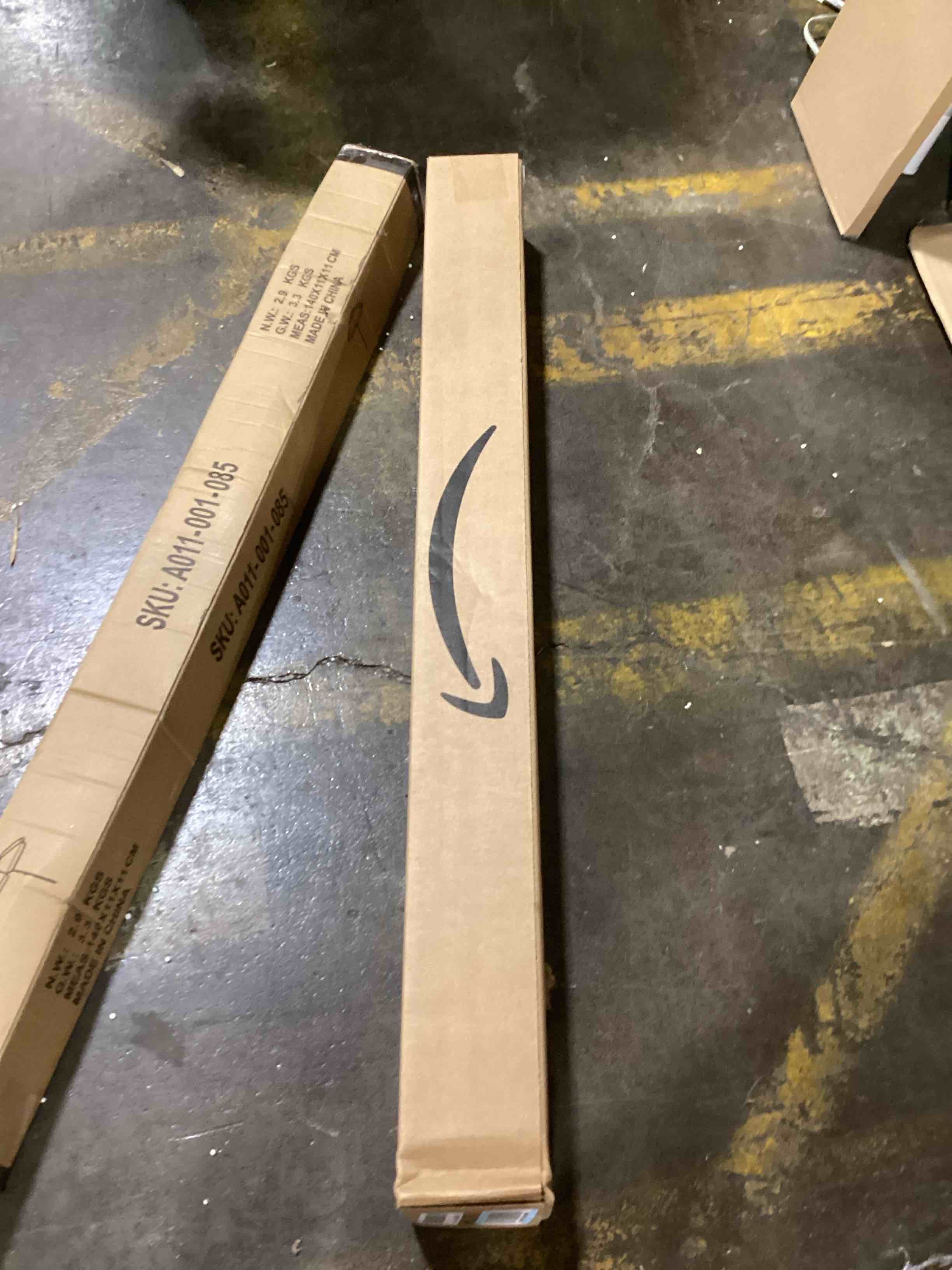 https://s3.amazonaws.com/lotting-images-prod/bidfta/RED6085572_1723489200687.jpeg