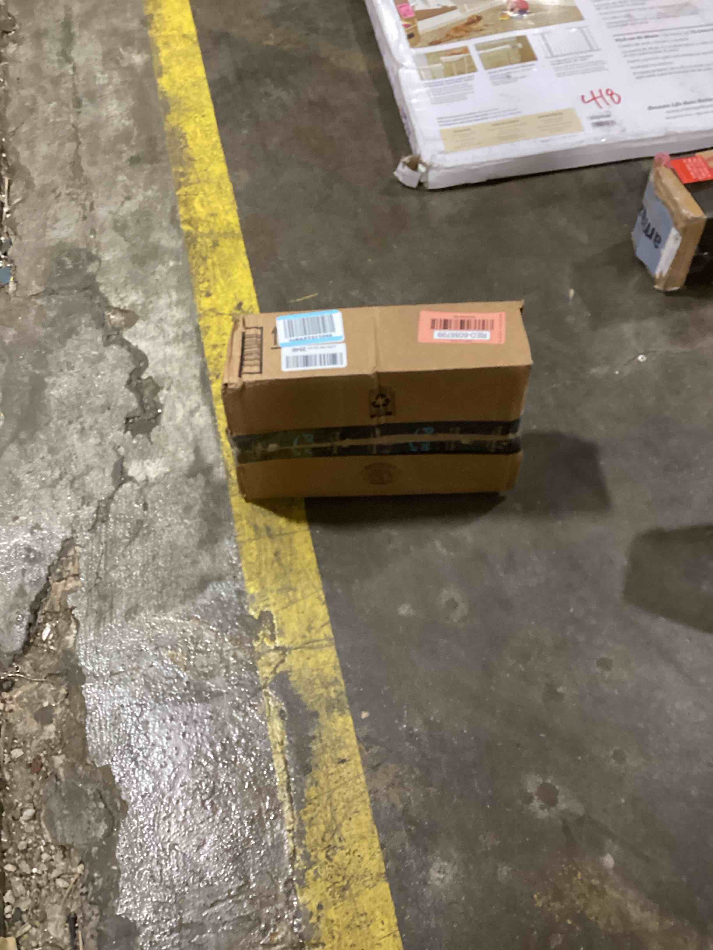 https://s3.amazonaws.com/lotting-images-prod/bidfta/RED6086799_1723578365130.jpeg