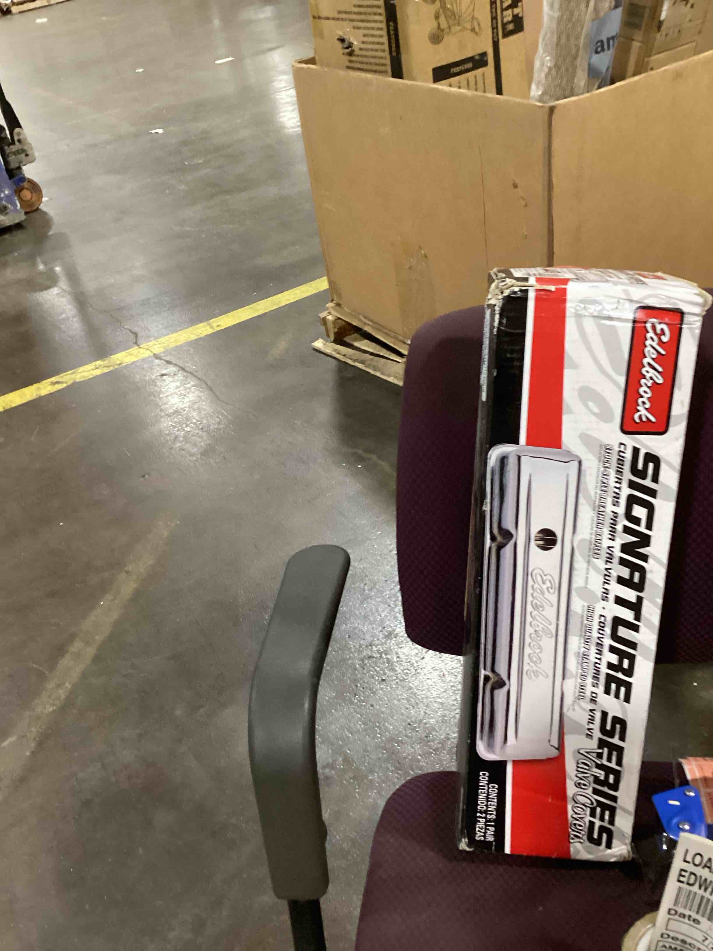 https://s3.amazonaws.com/lotting-images-prod/bidfta/RED6086800_1723577889359.jpeg