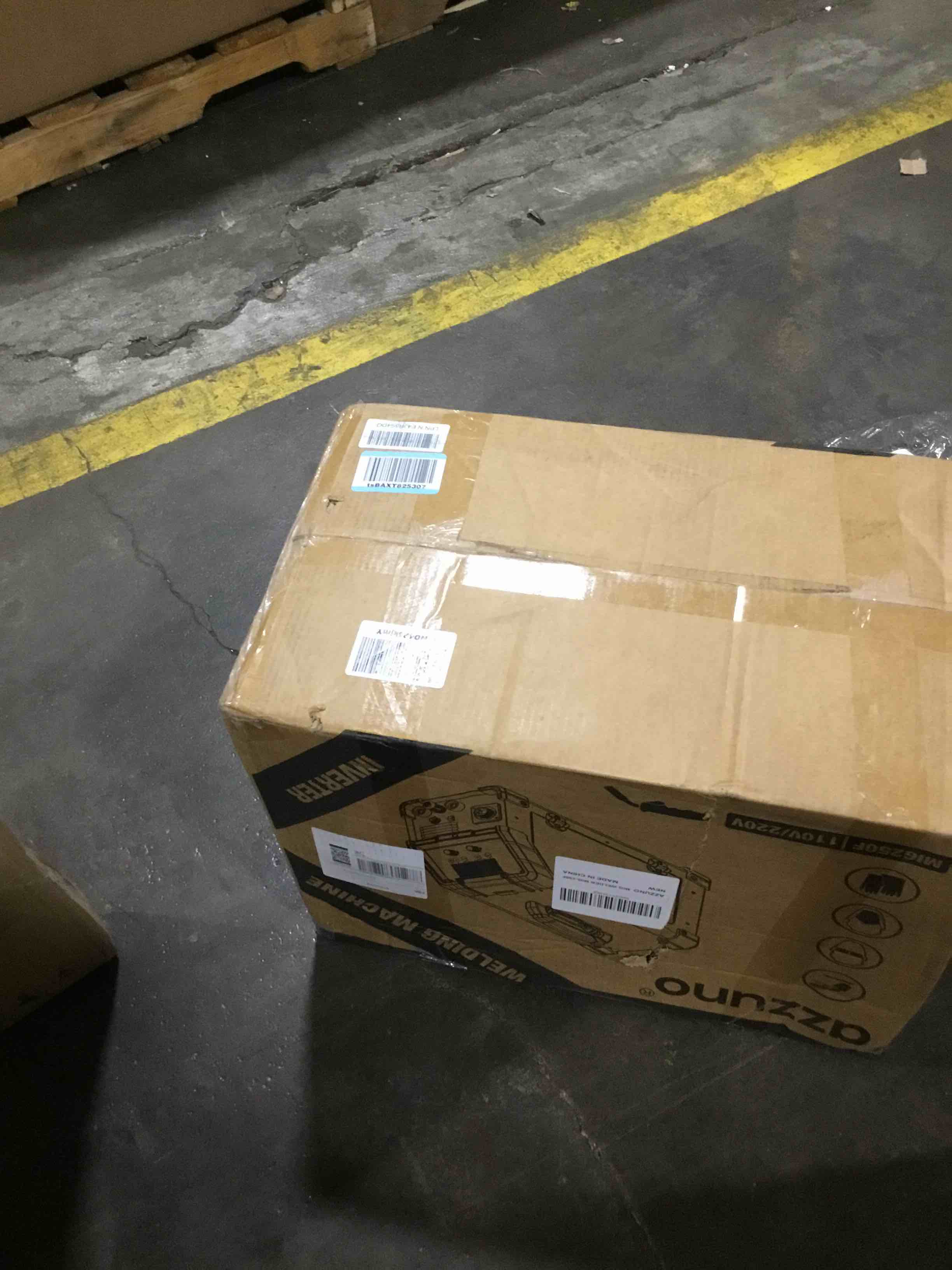 https://s3.amazonaws.com/lotting-images-prod/bidfta/RED6087588_1720554931249.jpeg