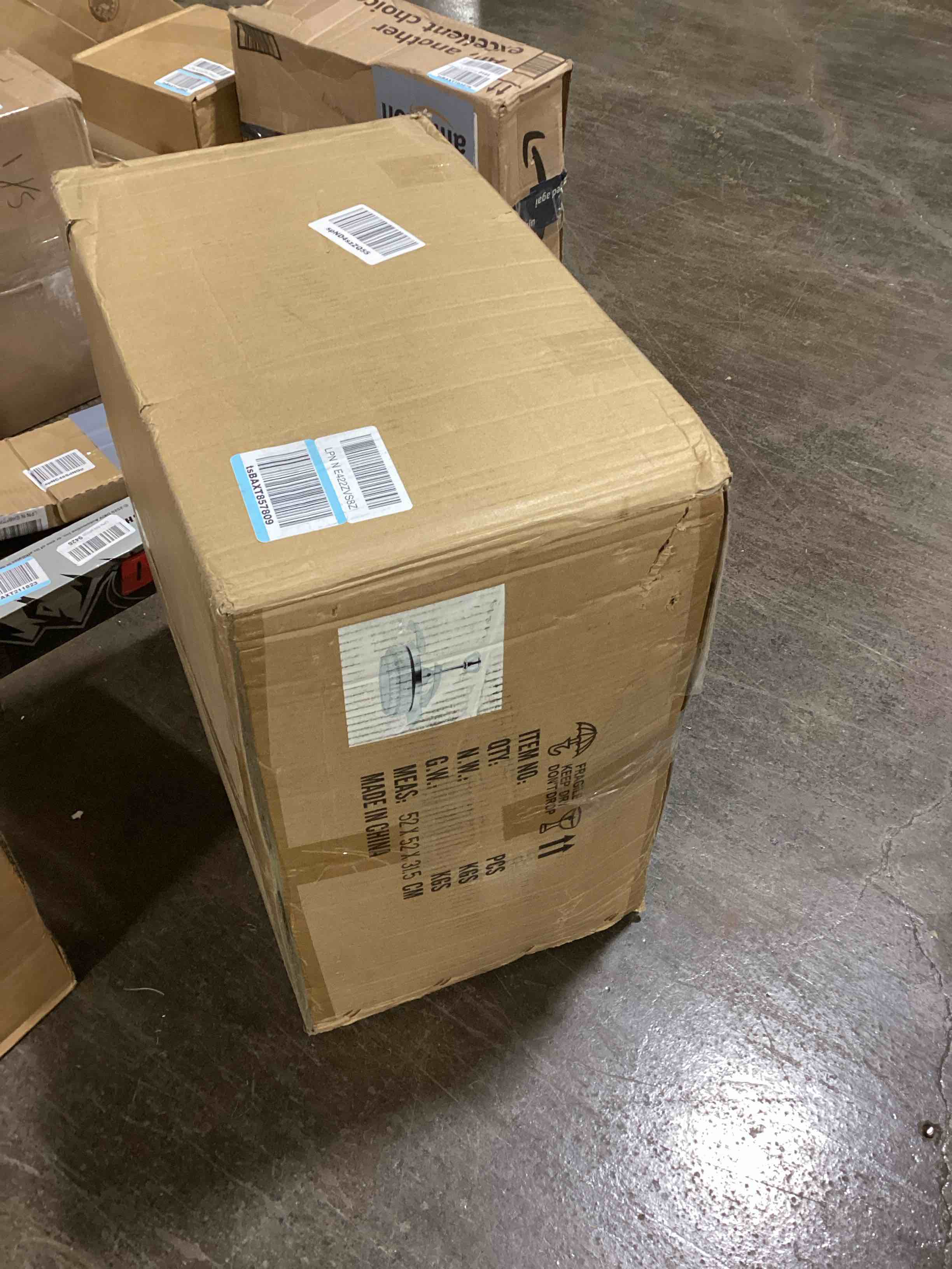 https://s3.amazonaws.com/lotting-images-prod/bidfta/RED6087671_1720546635816.jpeg