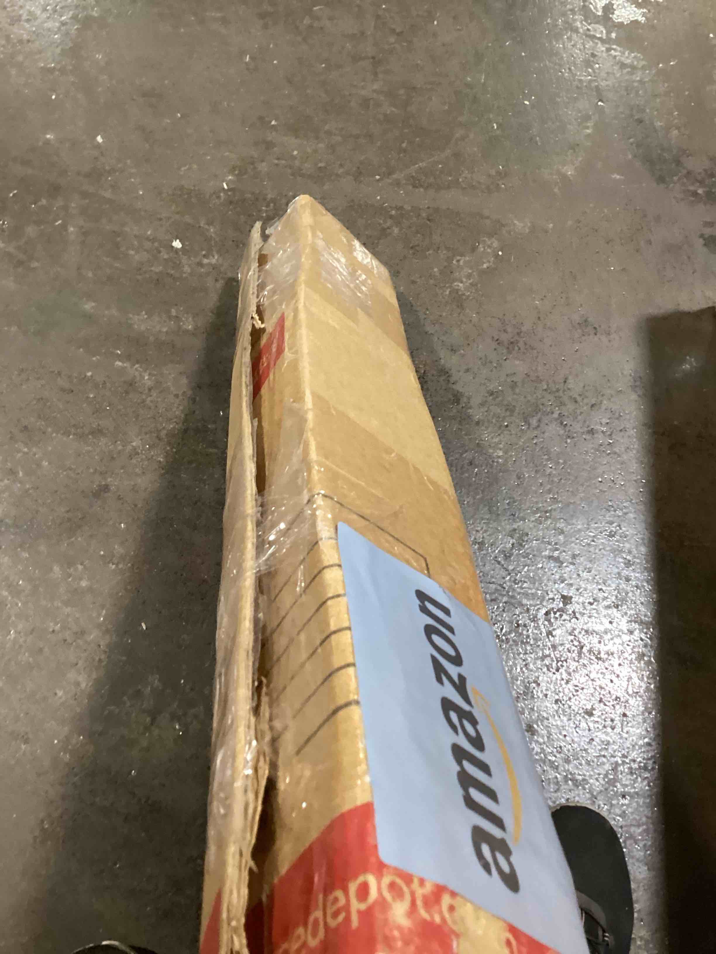 https://s3.amazonaws.com/lotting-images-prod/bidfta/RED6088134_1721831609035.jpeg