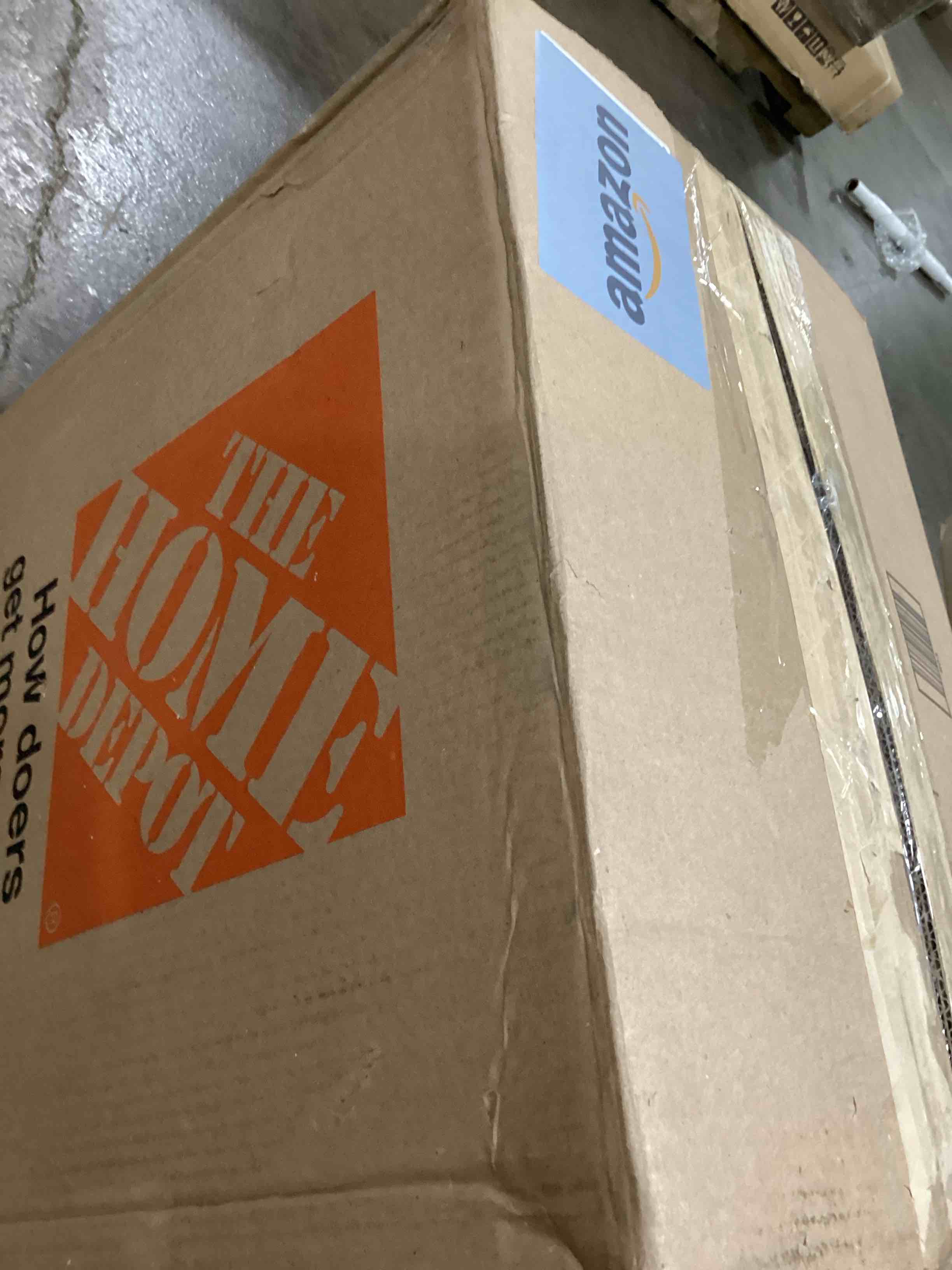 https://s3.amazonaws.com/lotting-images-prod/bidfta/RED6088533_1721650877015.jpeg