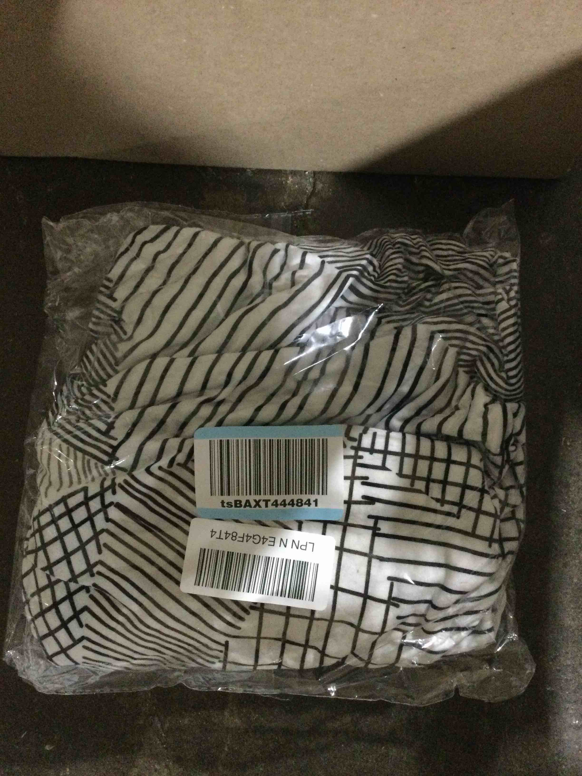 https://s3.amazonaws.com/lotting-images-prod/bidfta/RED6088588_1721314570089.jpeg