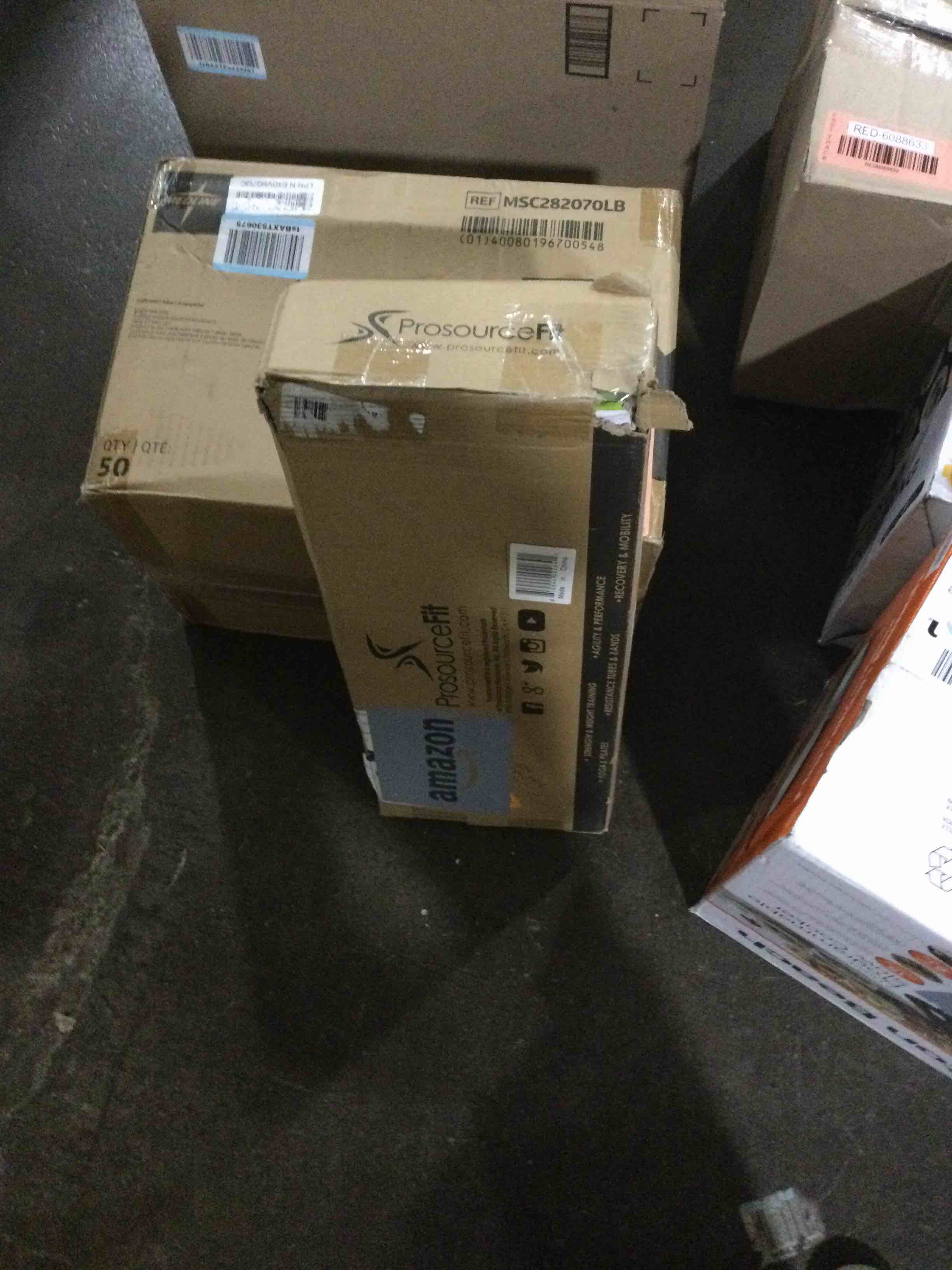 https://s3.amazonaws.com/lotting-images-prod/bidfta/RED6088629_1721317918307.jpeg