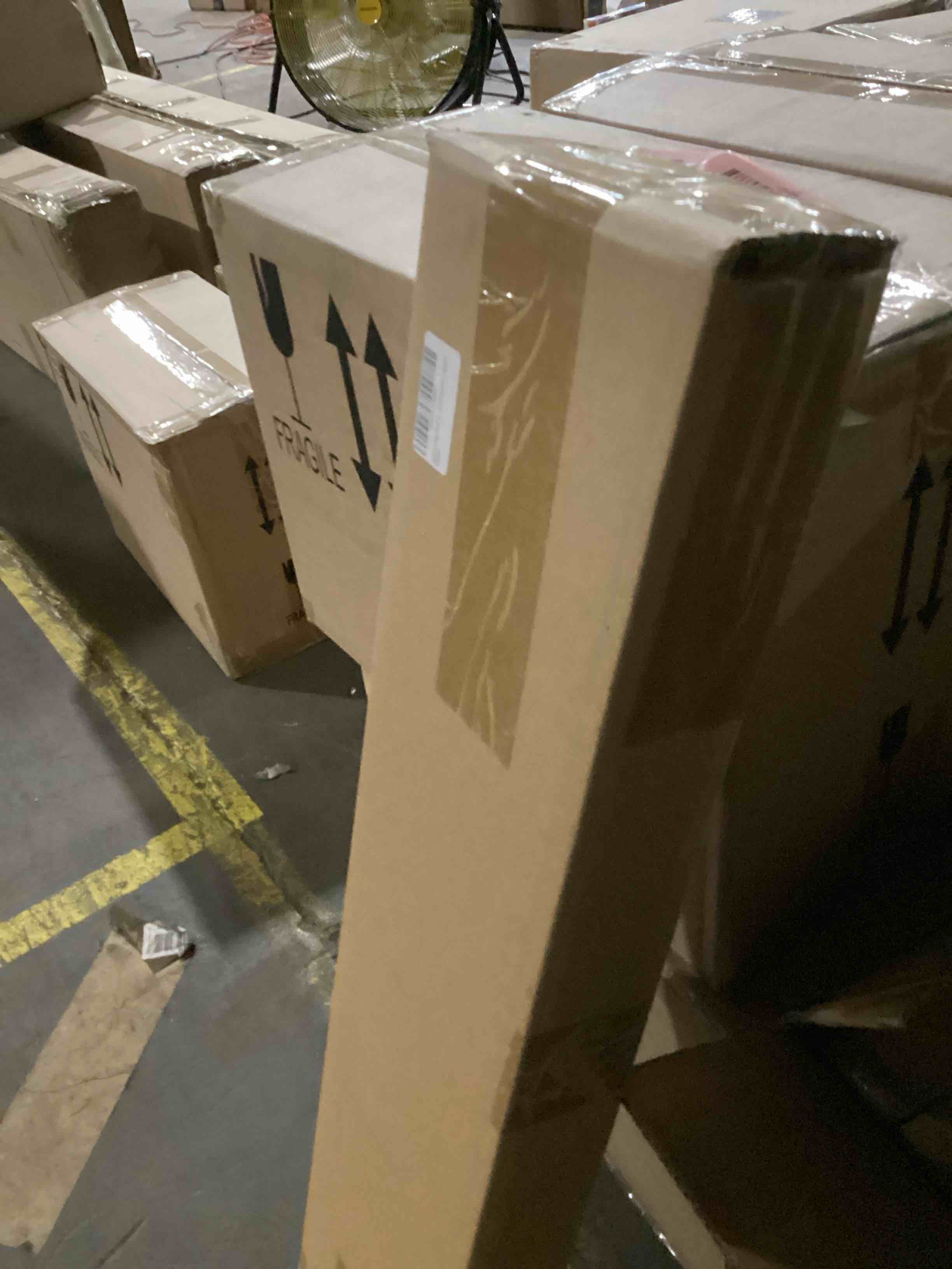 https://s3.amazonaws.com/lotting-images-prod/bidfta/RED6090116_1725386579700.jpeg
