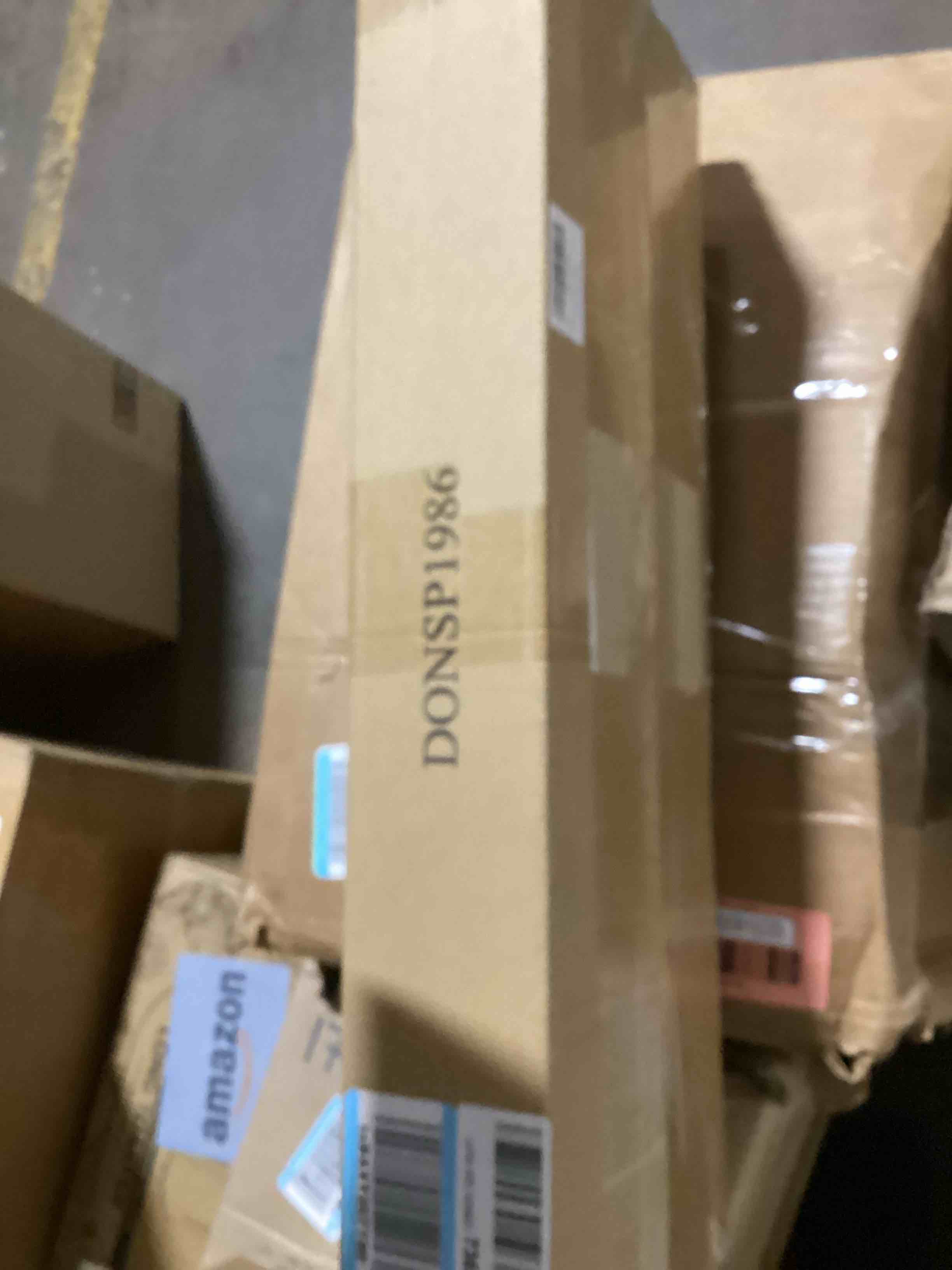 https://s3.amazonaws.com/lotting-images-prod/bidfta/RED6091039_1723216083640.jpeg