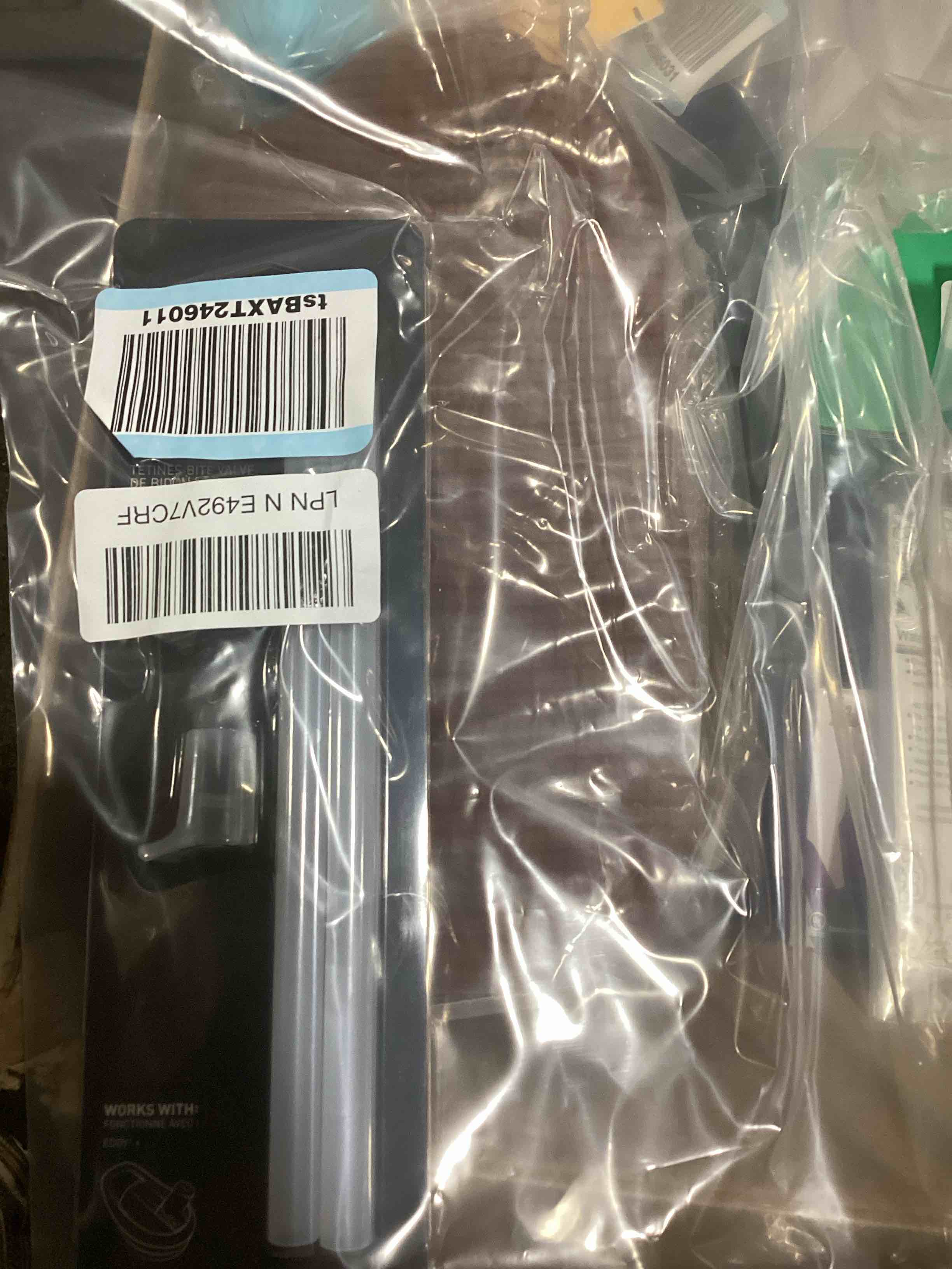 https://s3.amazonaws.com/lotting-images-prod/bidfta/RED6091764_1723735585510.jpeg