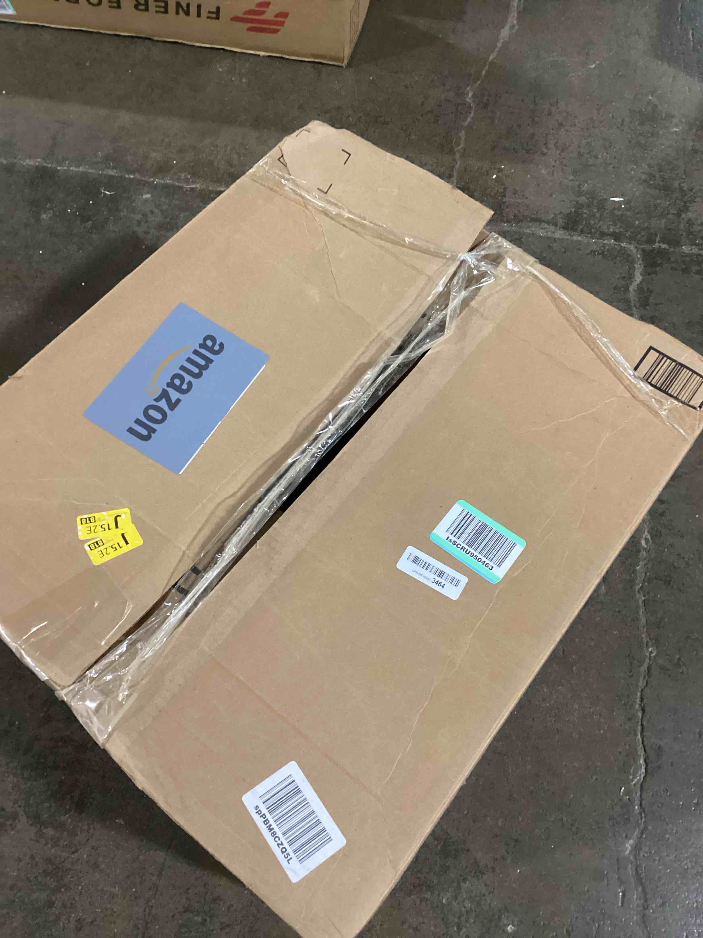https://s3.amazonaws.com/lotting-images-prod/bidfta/RED6092481_1716573498241.jpeg