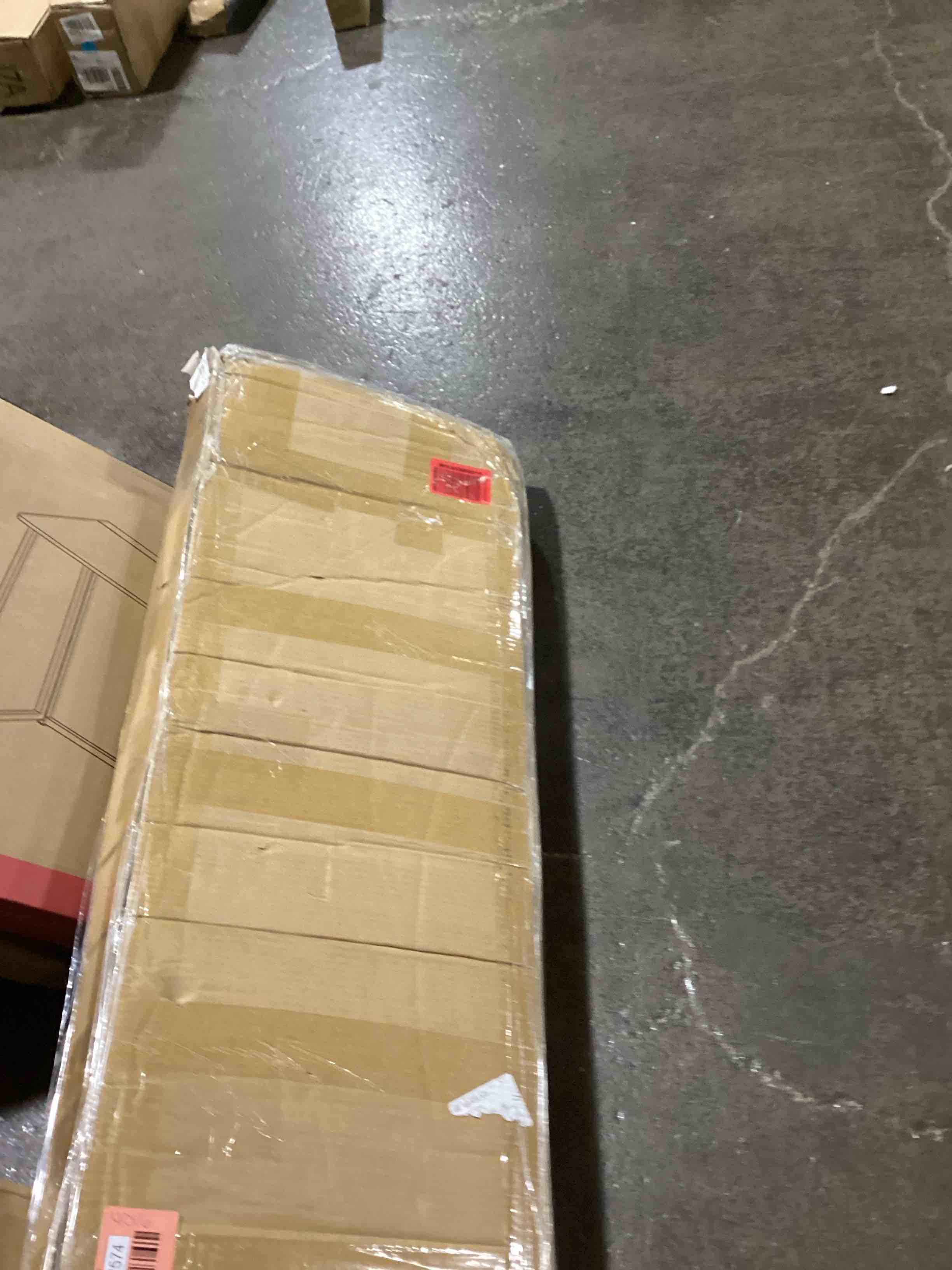 https://s3.amazonaws.com/lotting-images-prod/bidfta/RED6092574_1716902441883.jpeg